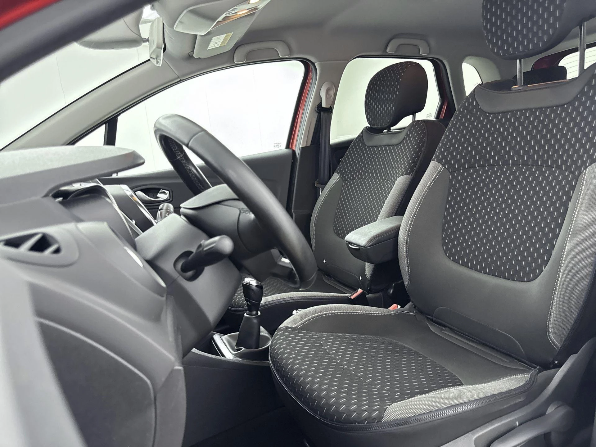 Renault-Captur-image-23