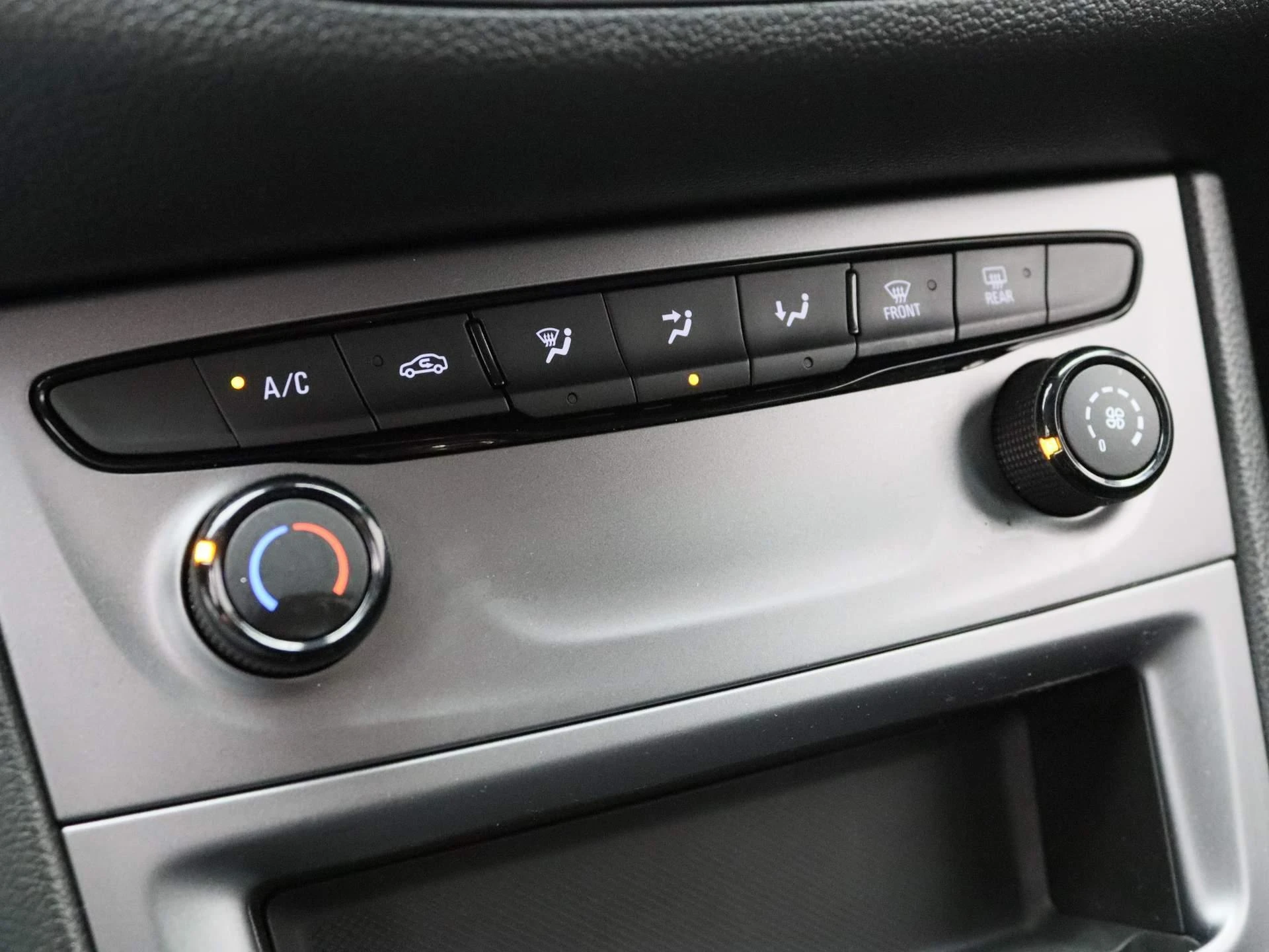 Opel-Astra-image-25