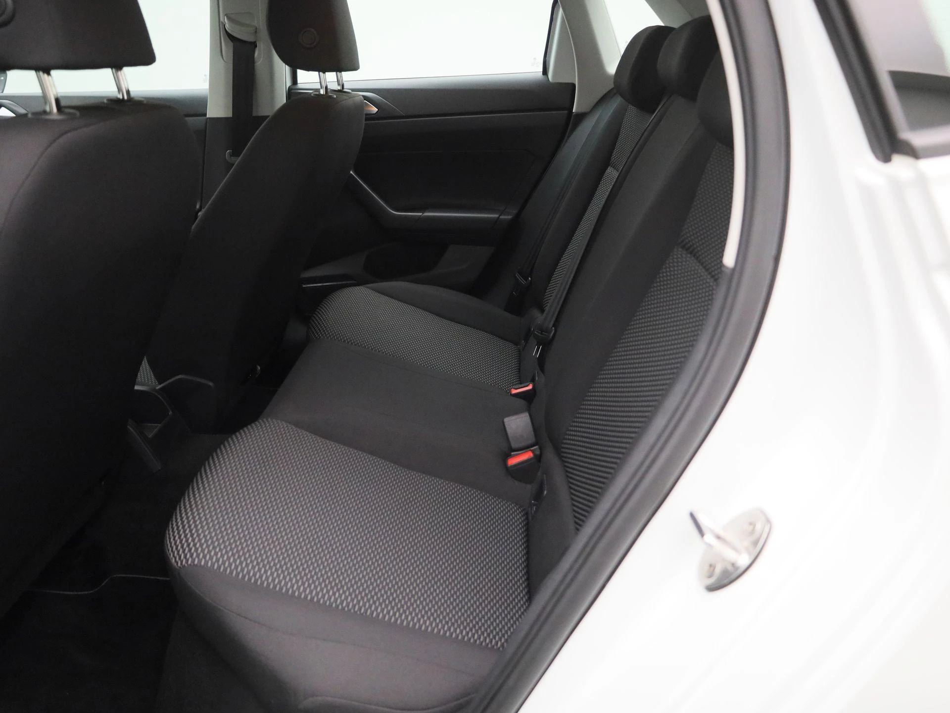 Volkswagen-Polo-image-8