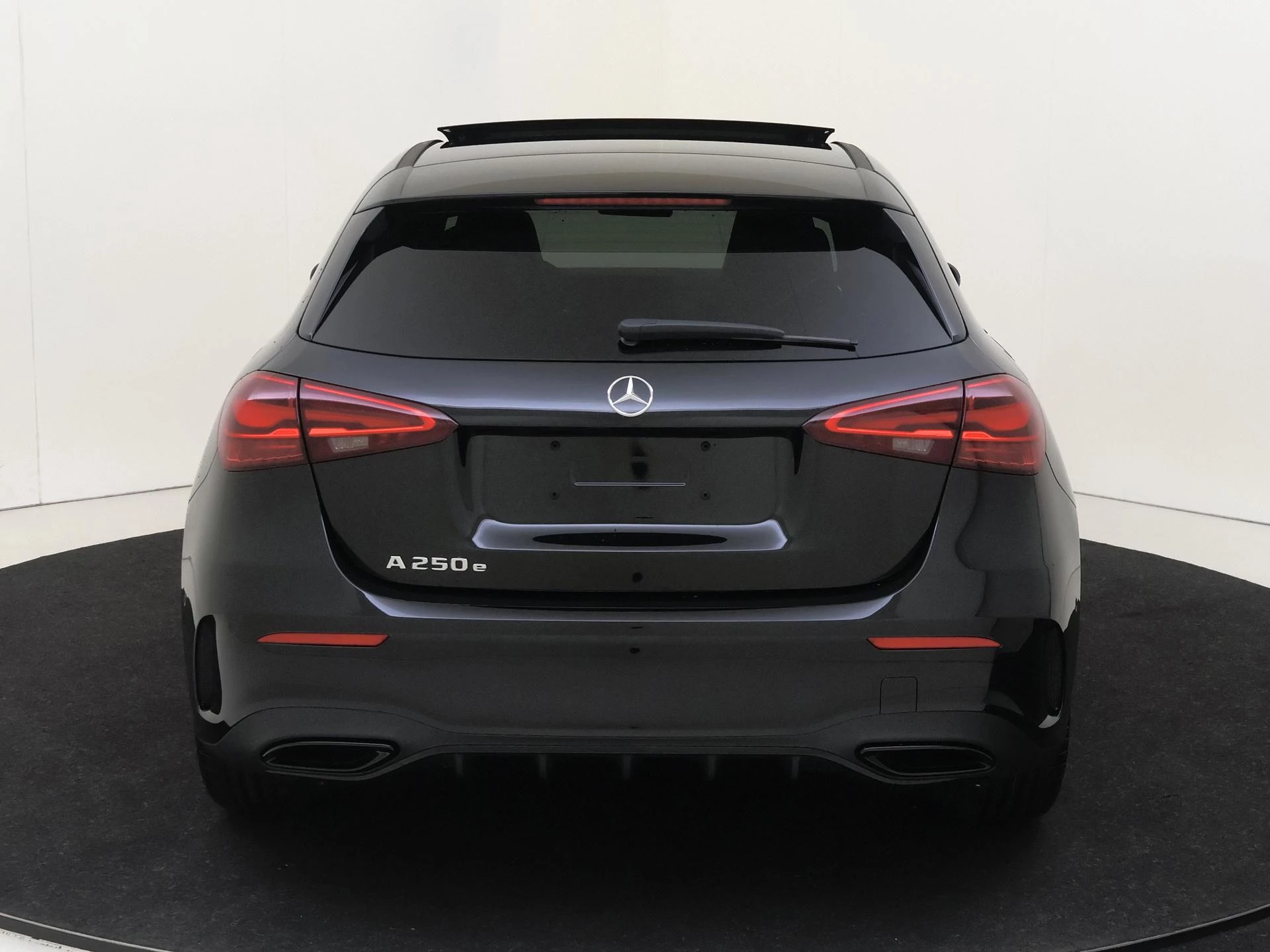 Mercedes-Benz-A-Klasse-image-5