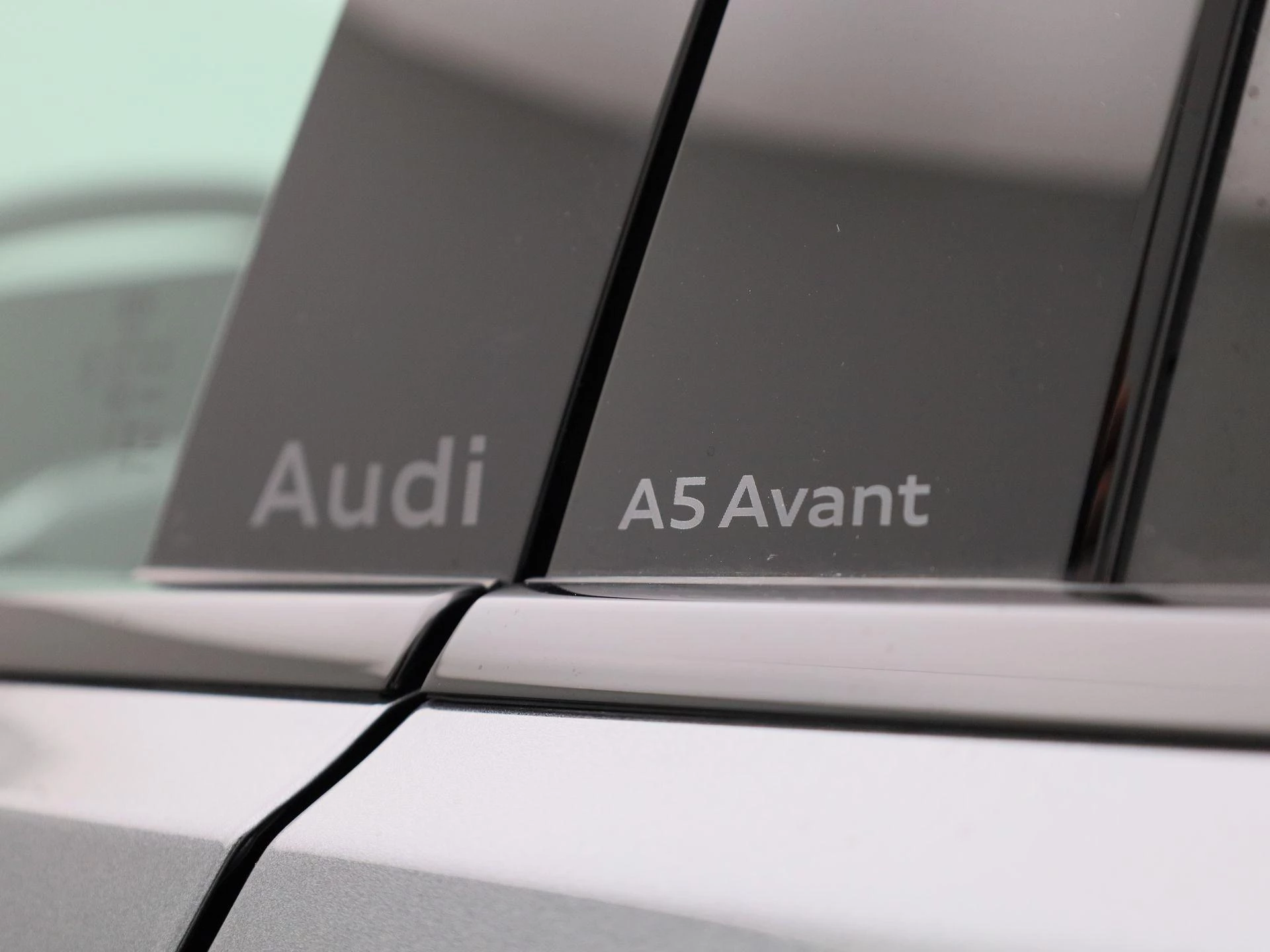 Audi A5 Avant 2.0 e-hybrid quattro S edition Competition