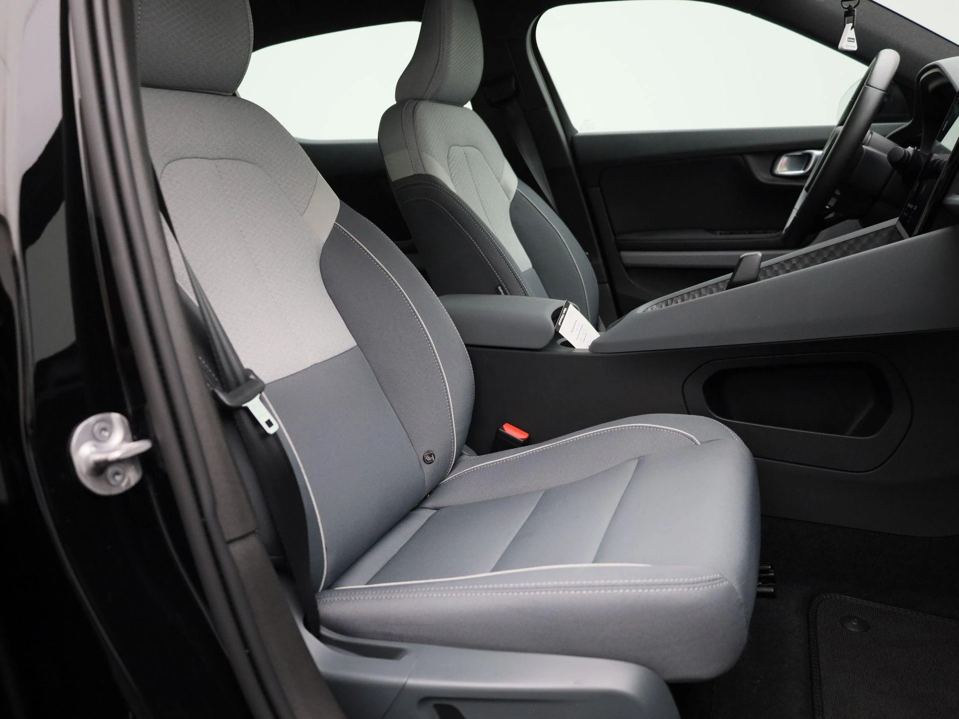 Polestar-2-image-34