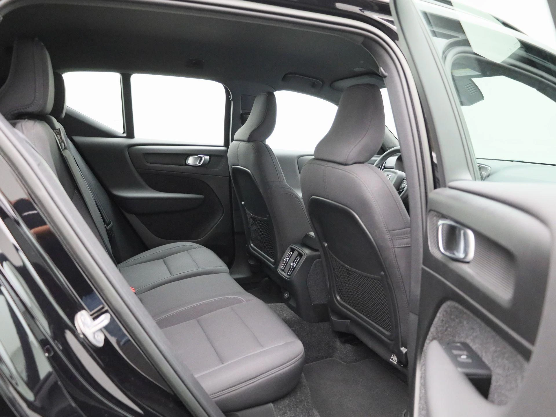 Volvo-XC40-image-34