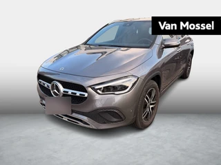 Mercedes-Benz GLA 200 Luxury Line + MULTIBEAM LED + PANO DAK + CARPLAY + TREKHAAK +