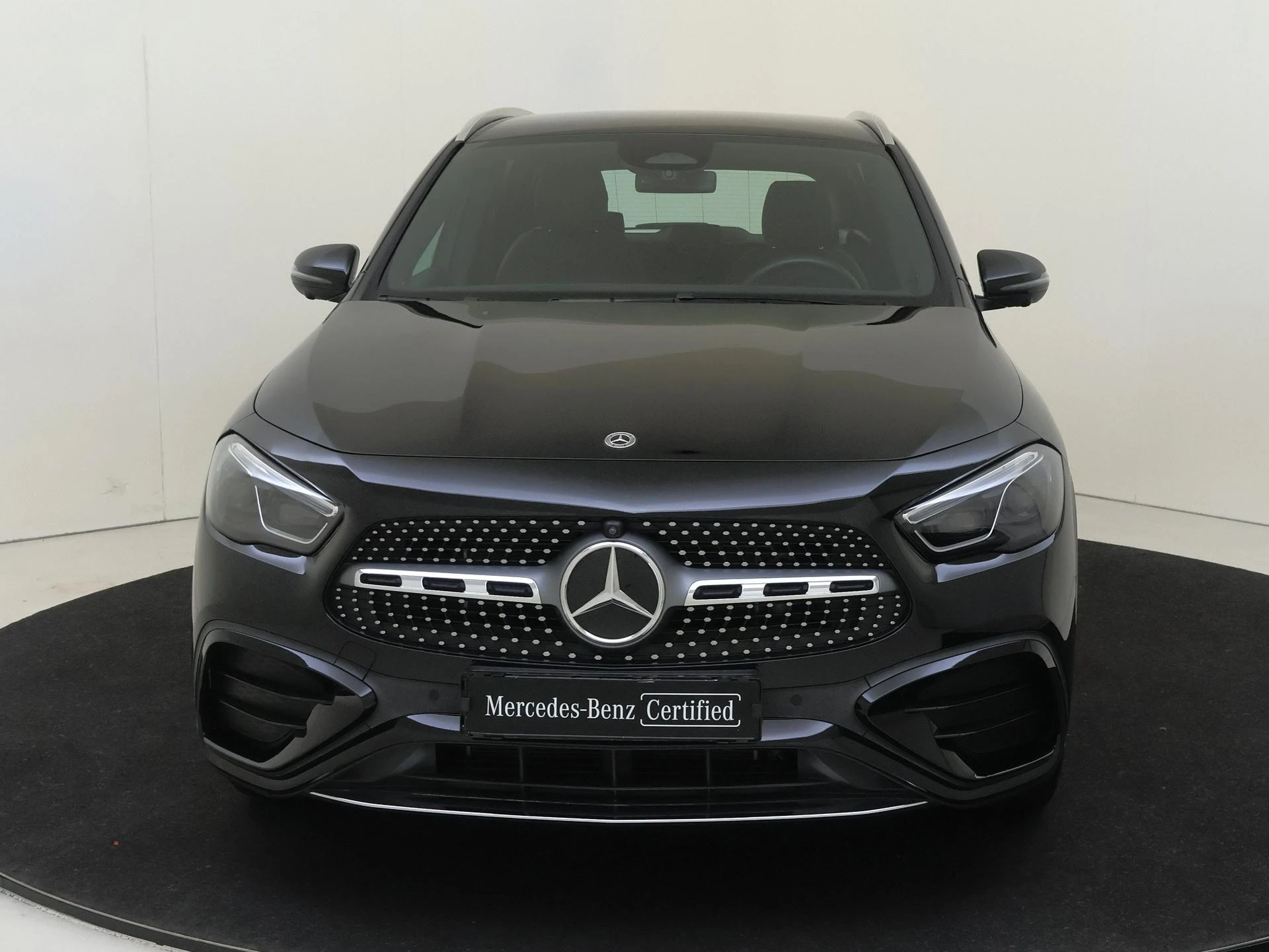 Mercedes-Benz-GLA-image-5