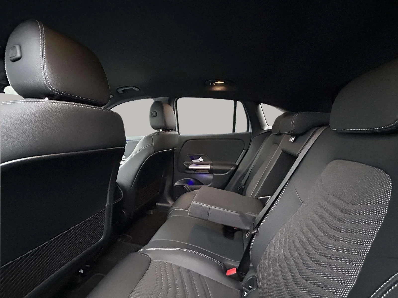 Mercedes-Benz-EQA-image-11