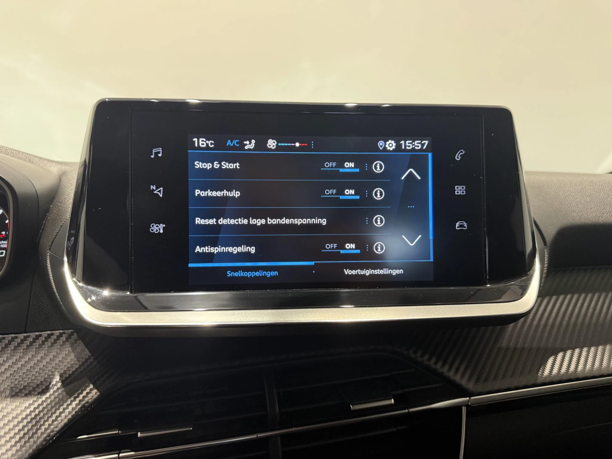 Peugeot-208-image-15