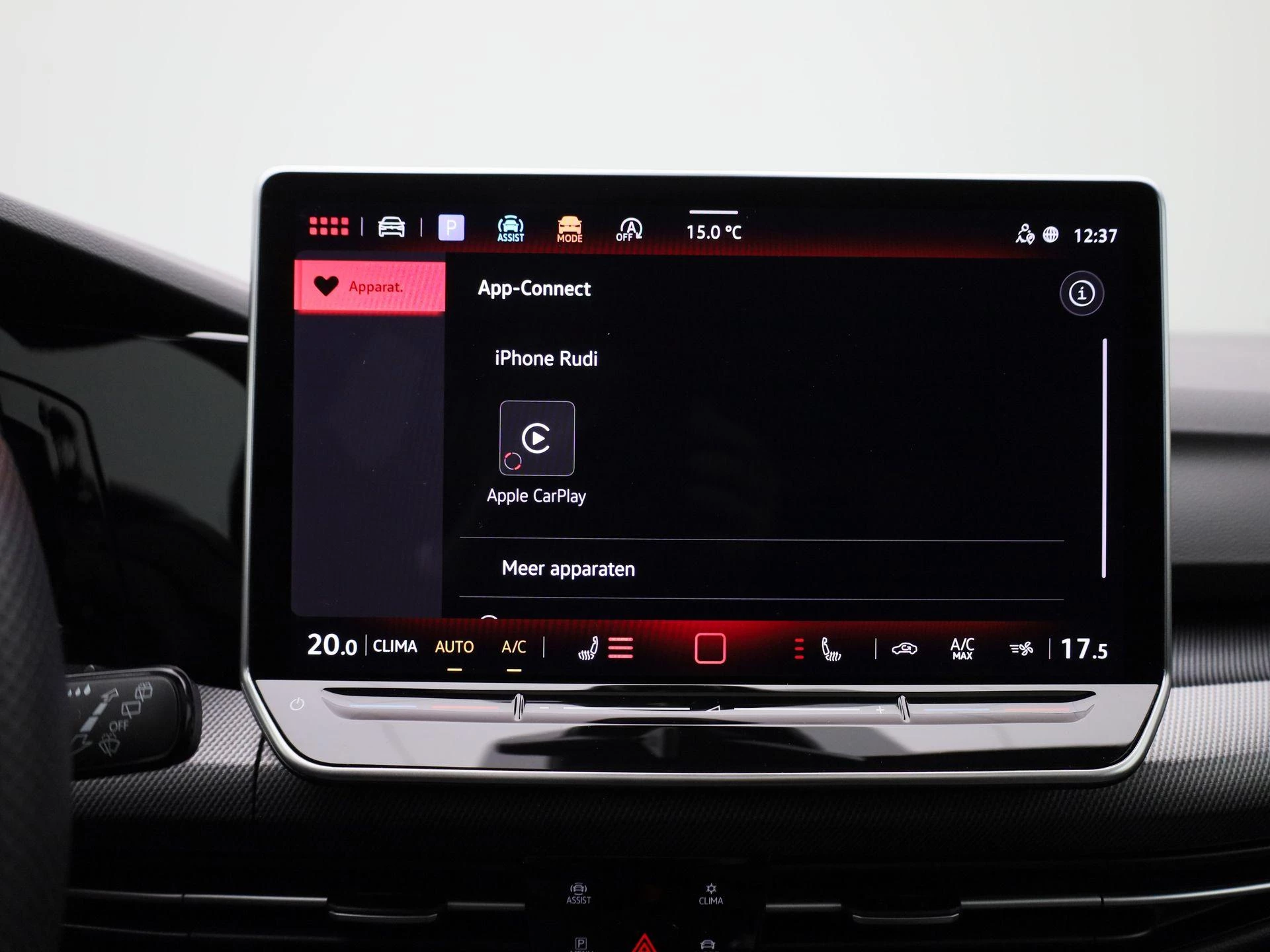 Volkswagen-Golf-image-19