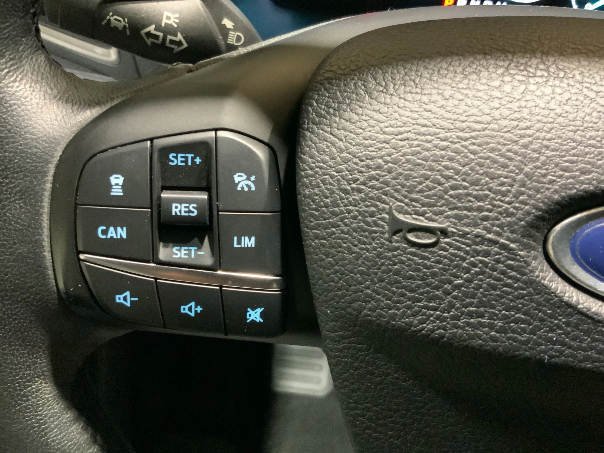Ford Tourneo Custom Titanium X 320 L1H1 2.0 EcoBlue Automatik