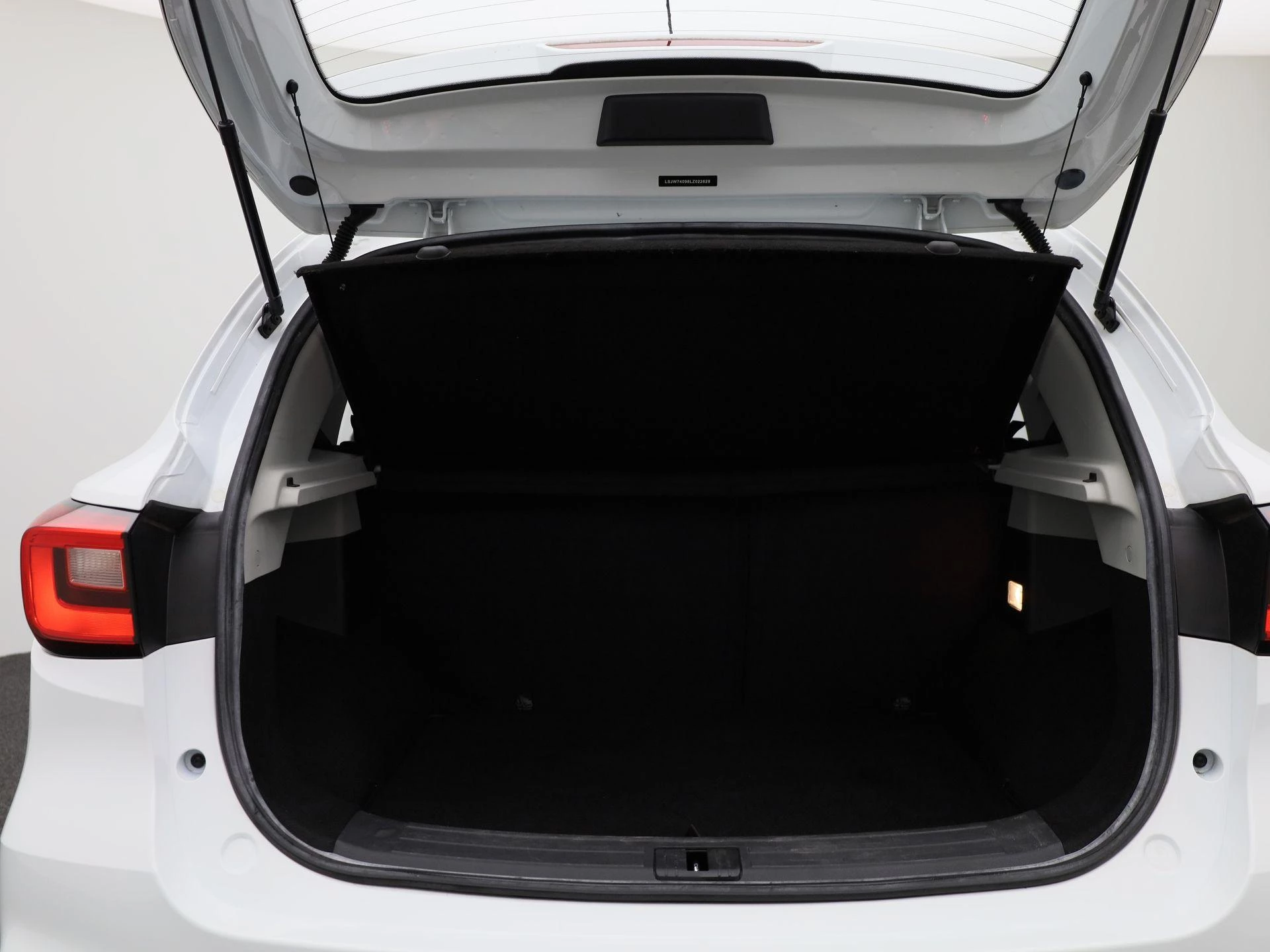 MG-ZS EV-image-13