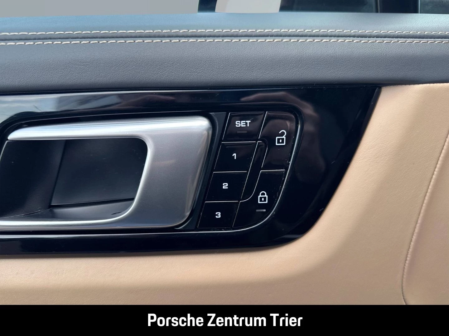 Porsche Cayenne InnoDrive LED-Matrix Soft-Close BOSE -