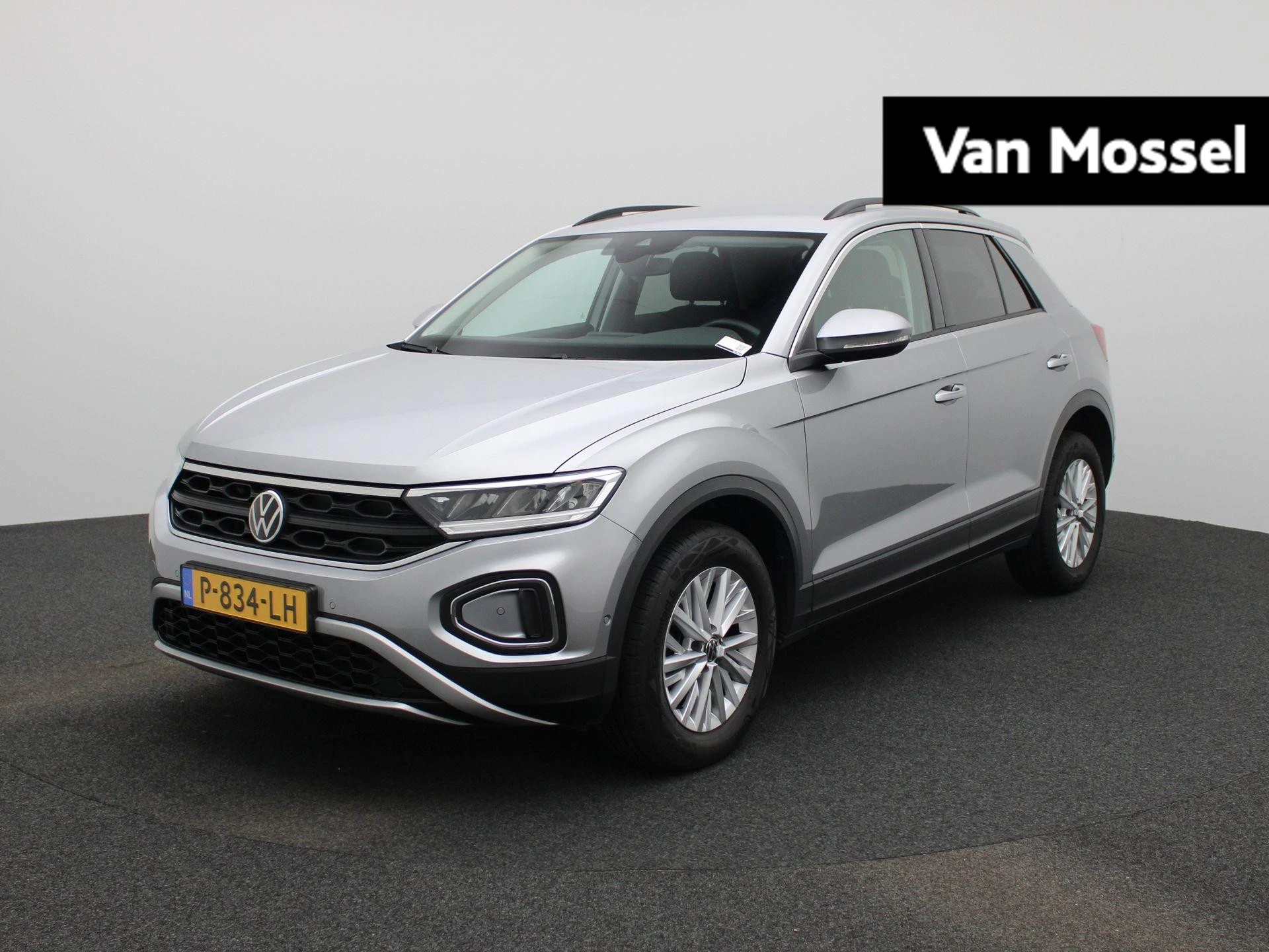 Volkswagen-T-Roc-image-0