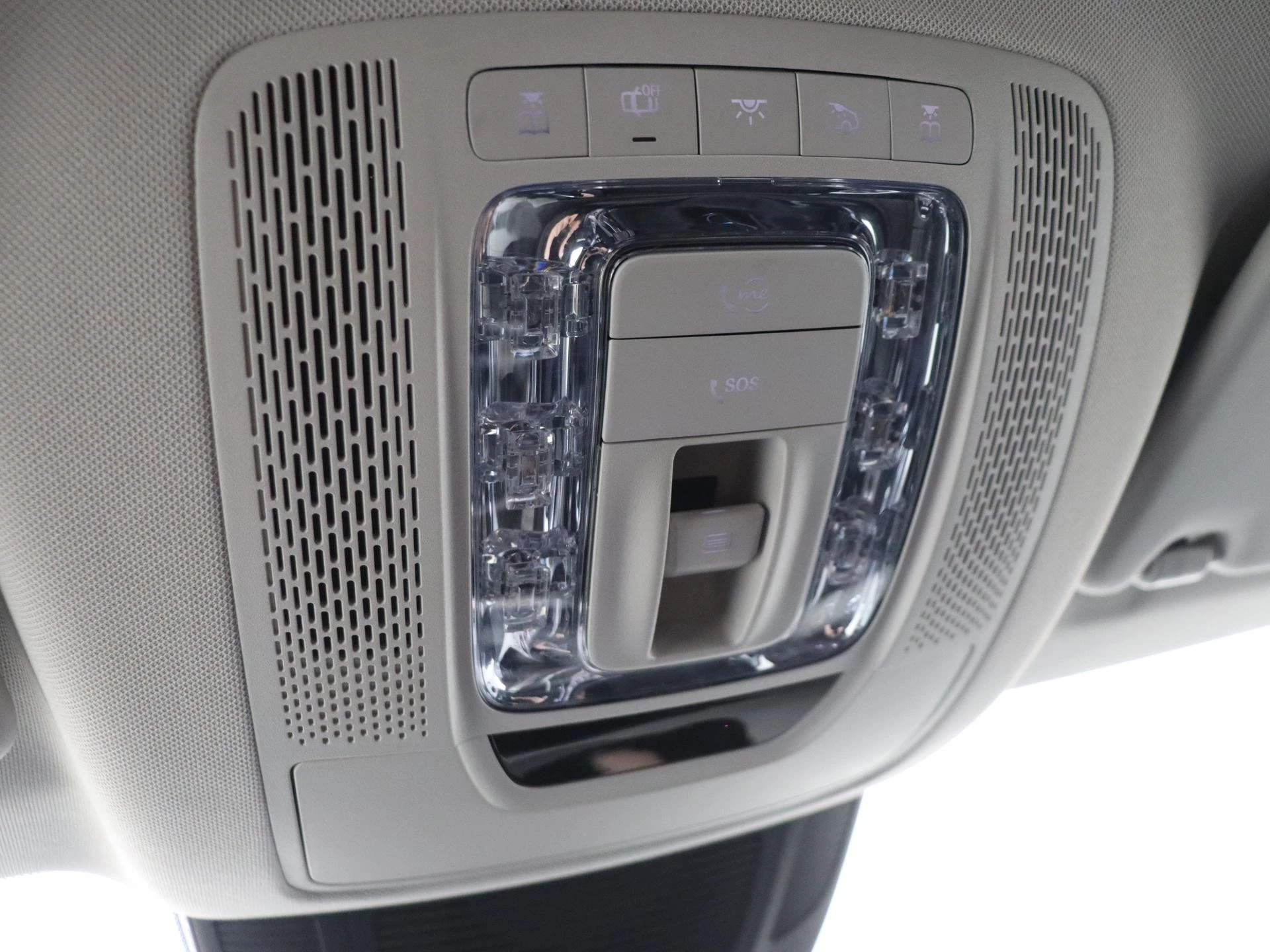 Mercedes-Benz-GLE-image-23