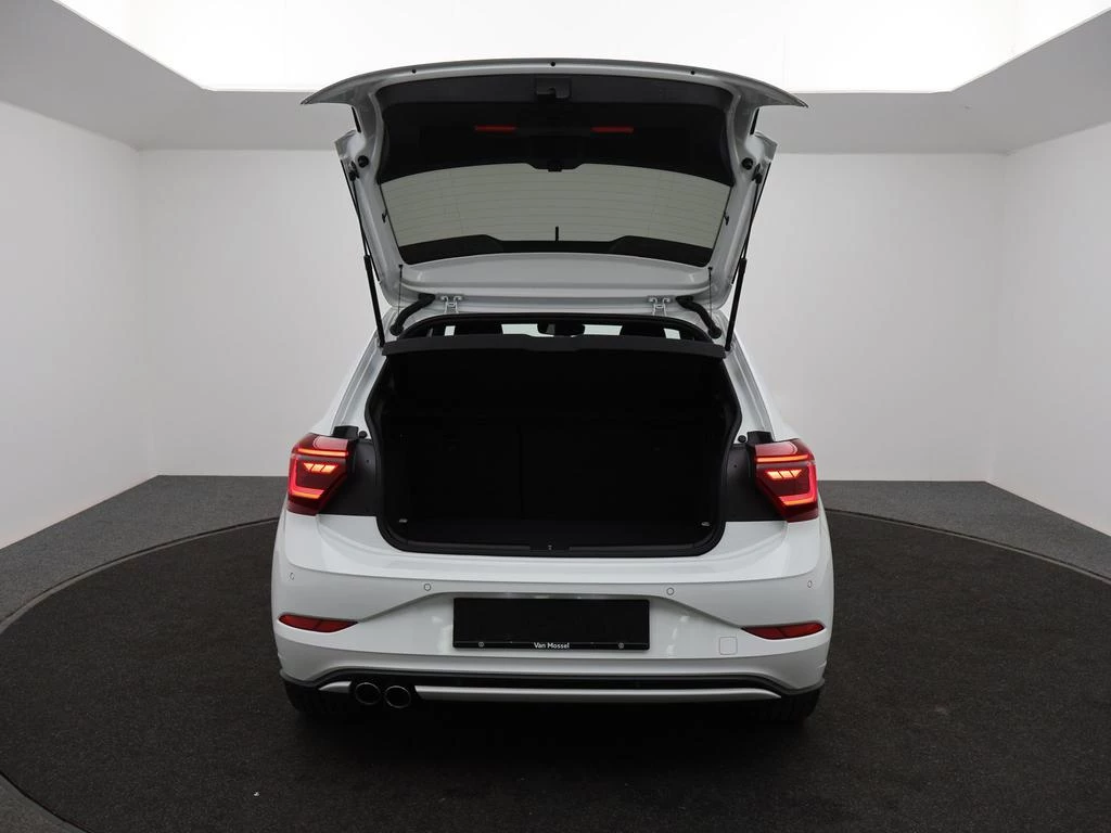 Volkswagen-Polo-image-18