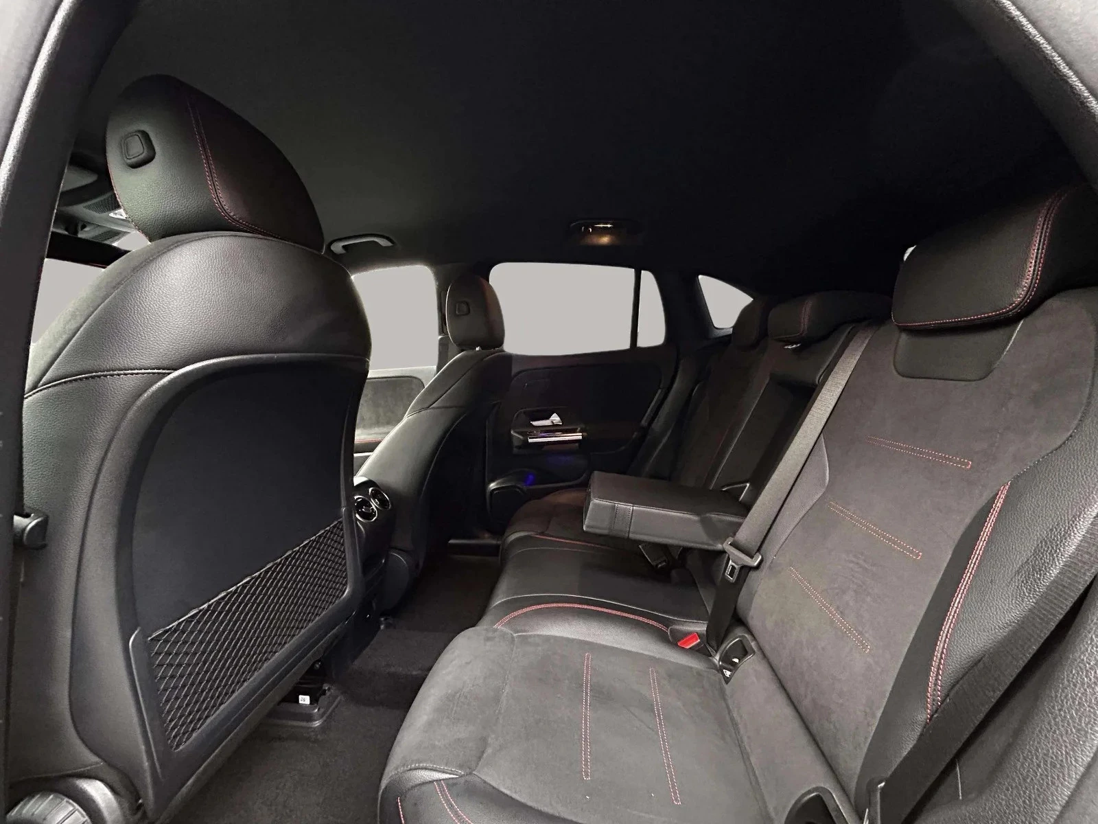 Mercedes-Benz-EQA-image-12