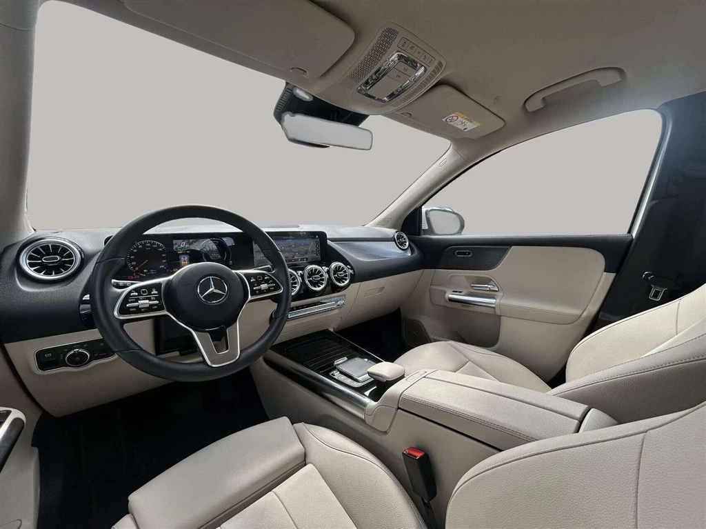 Mercedes-Benz-EQA-image-11