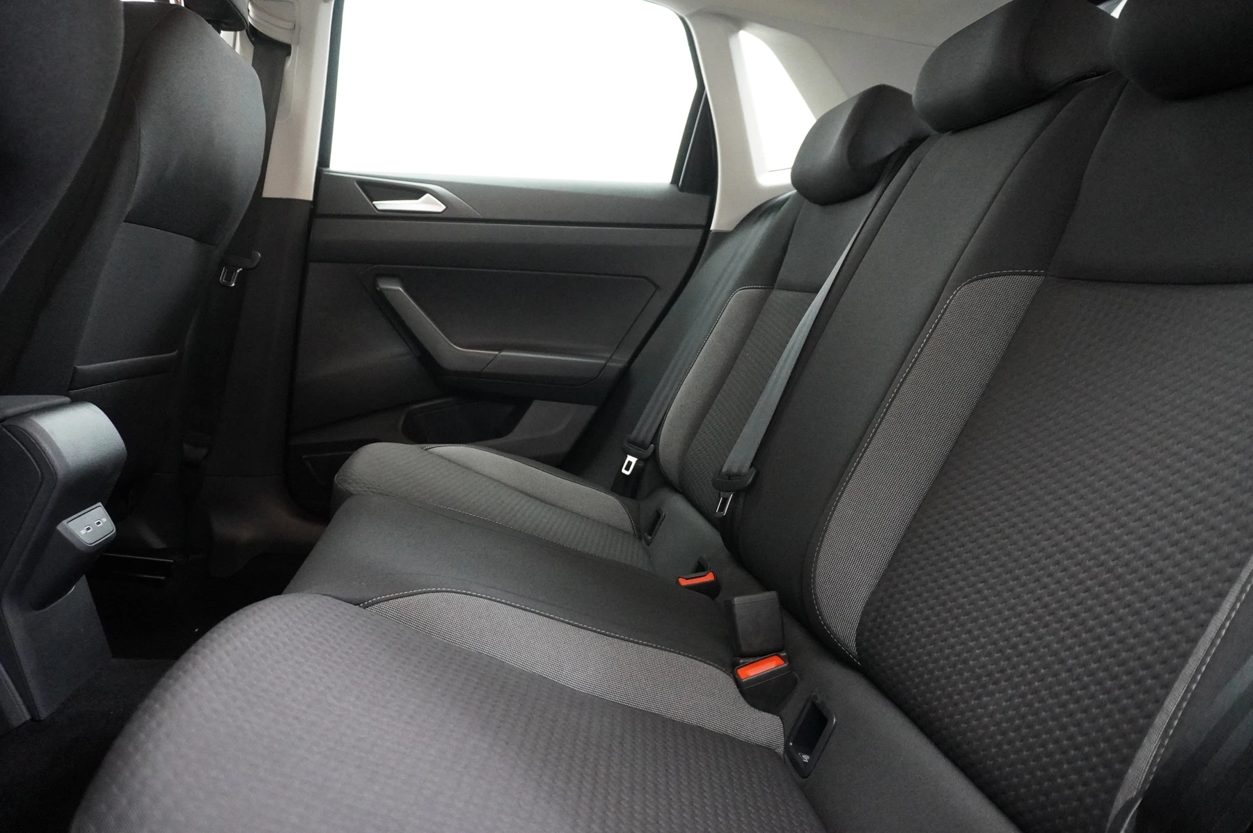 Volkswagen-Polo-image-11