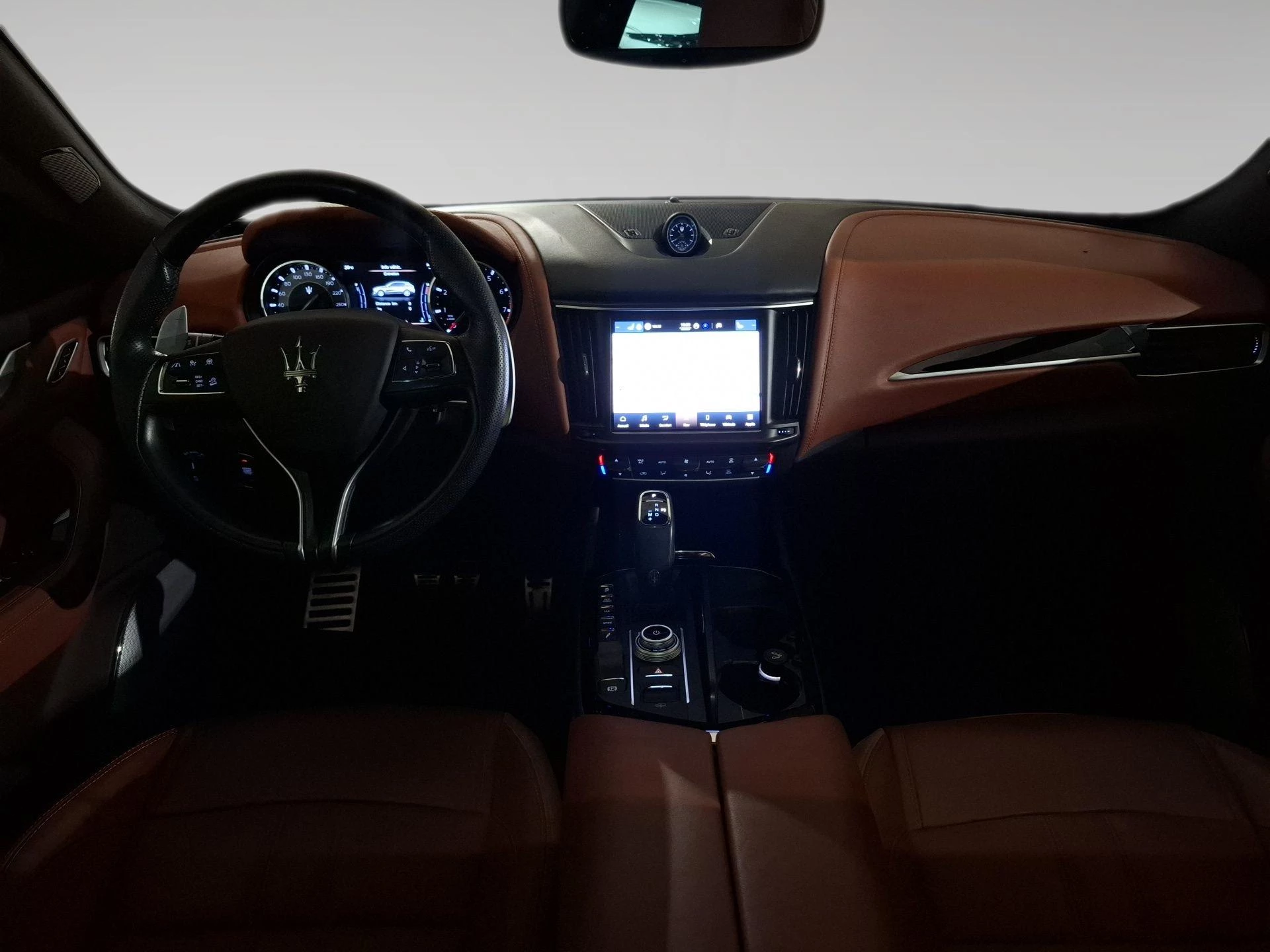 Maserati-Levante-image-4