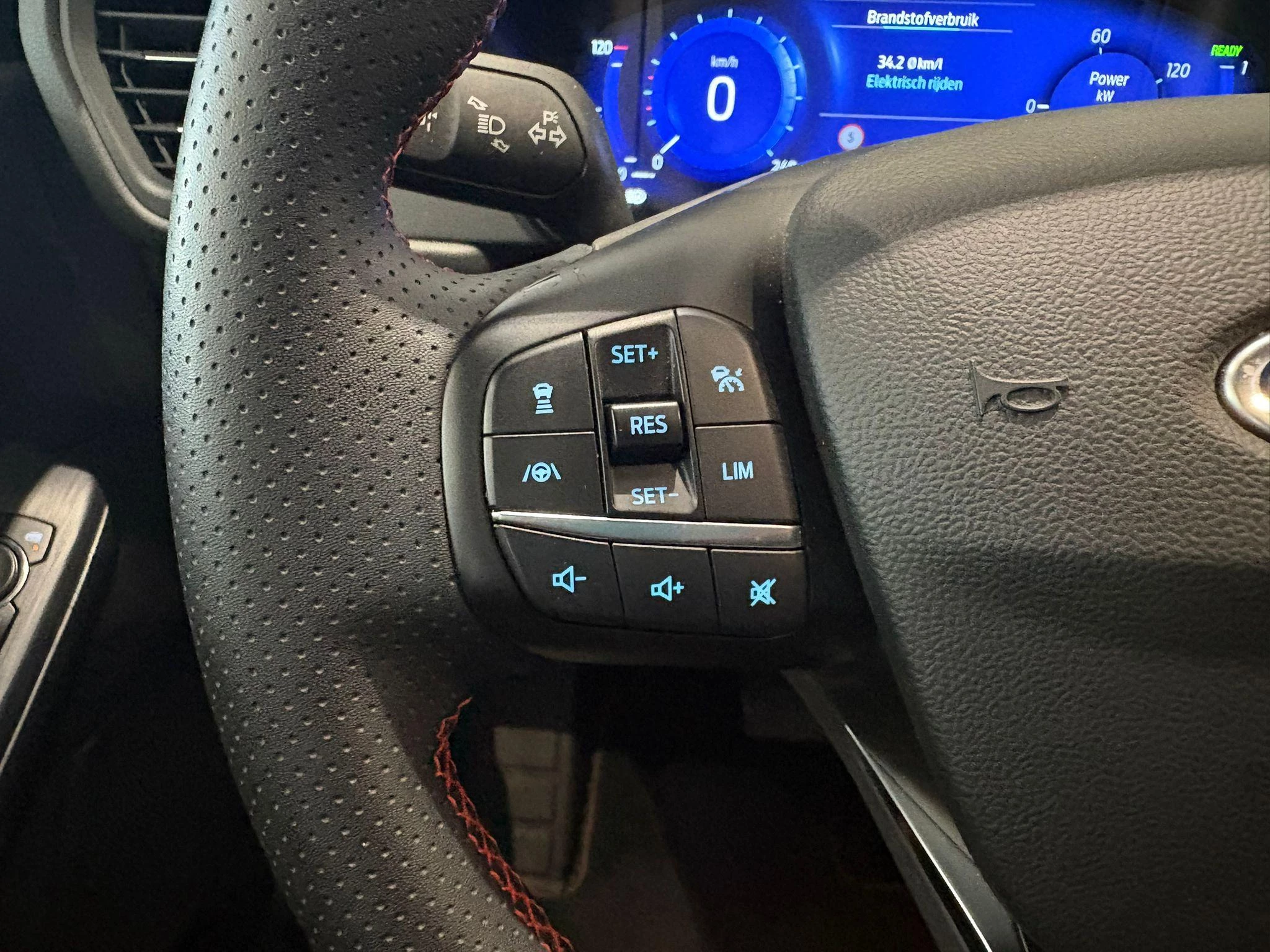 Ford-Kuga-image-17