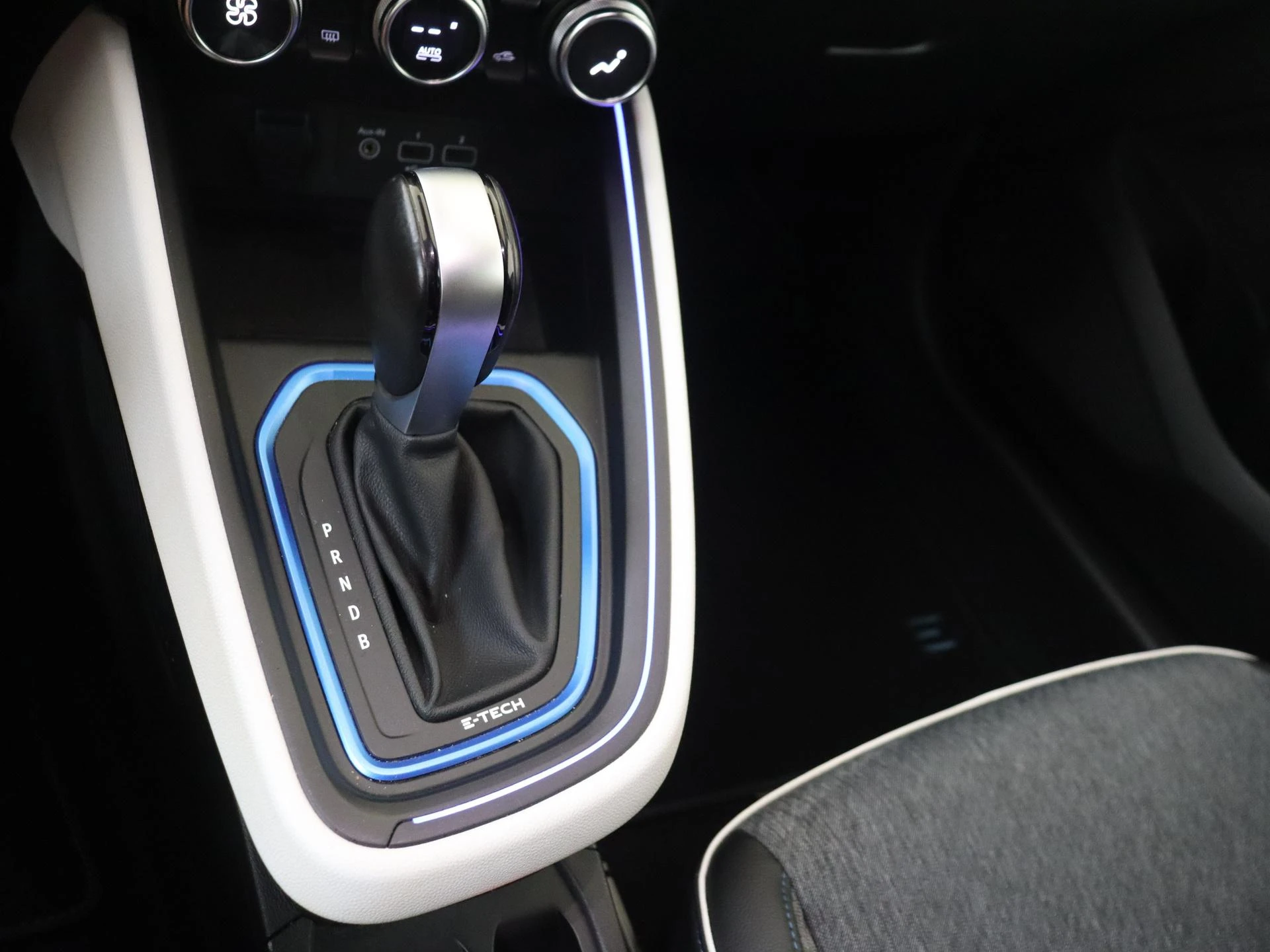 Renault-Clio-image-14