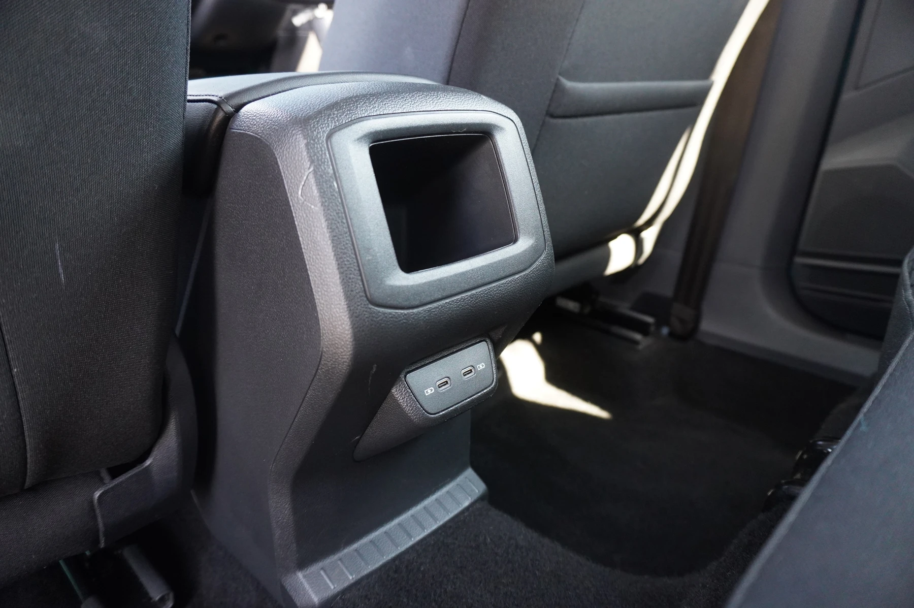 Volkswagen-T-Cross-image-18