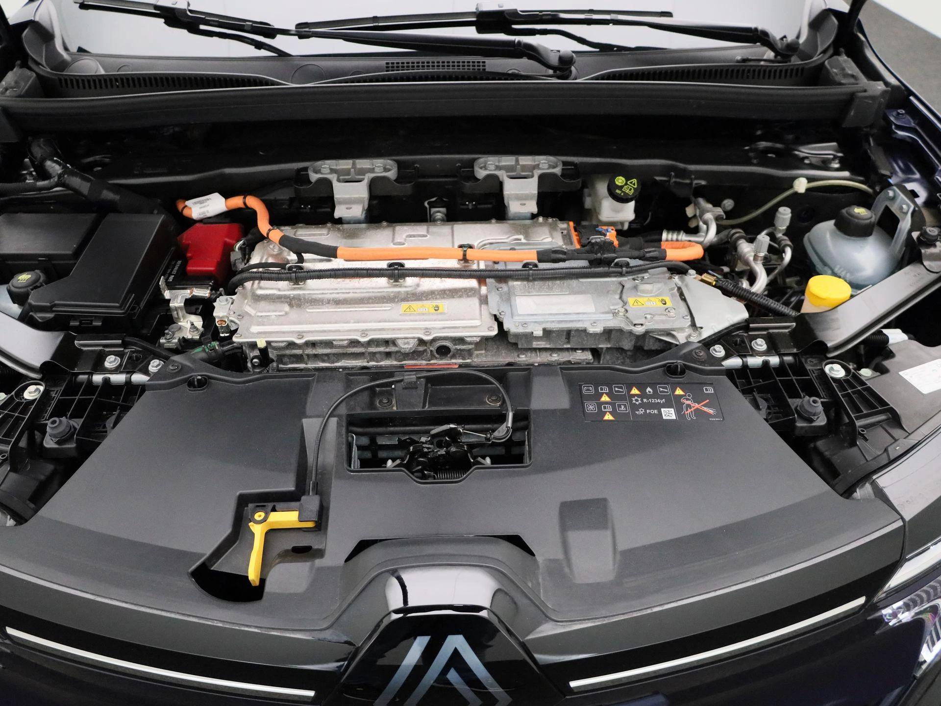 Renault-Megane E-Tech-image-30