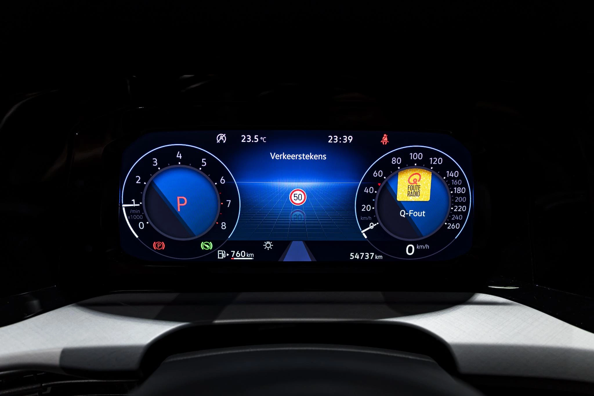 Volkswagen-Golf-image-10