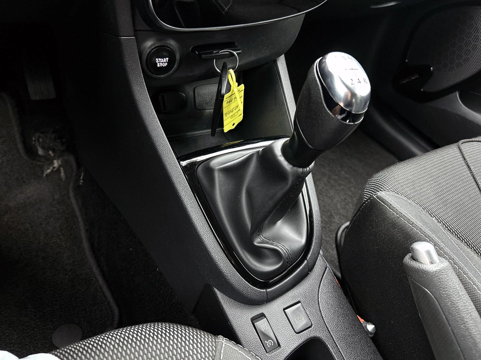 Renault-Clio-image-11