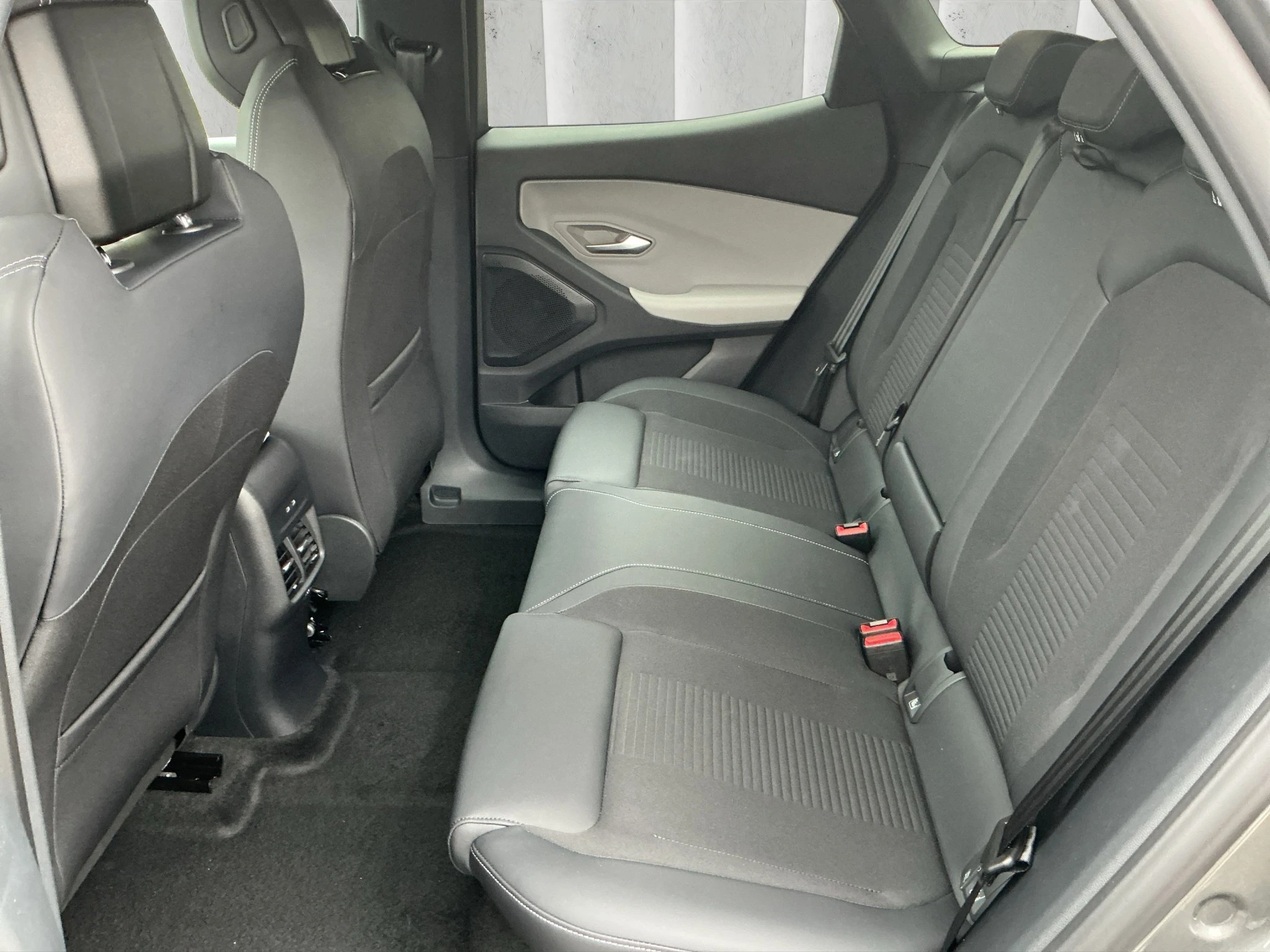 Ford Explorer Select Extended Range 79kWh RWD Sports Utility Vehicle. 210 kW. MJ 2026.75