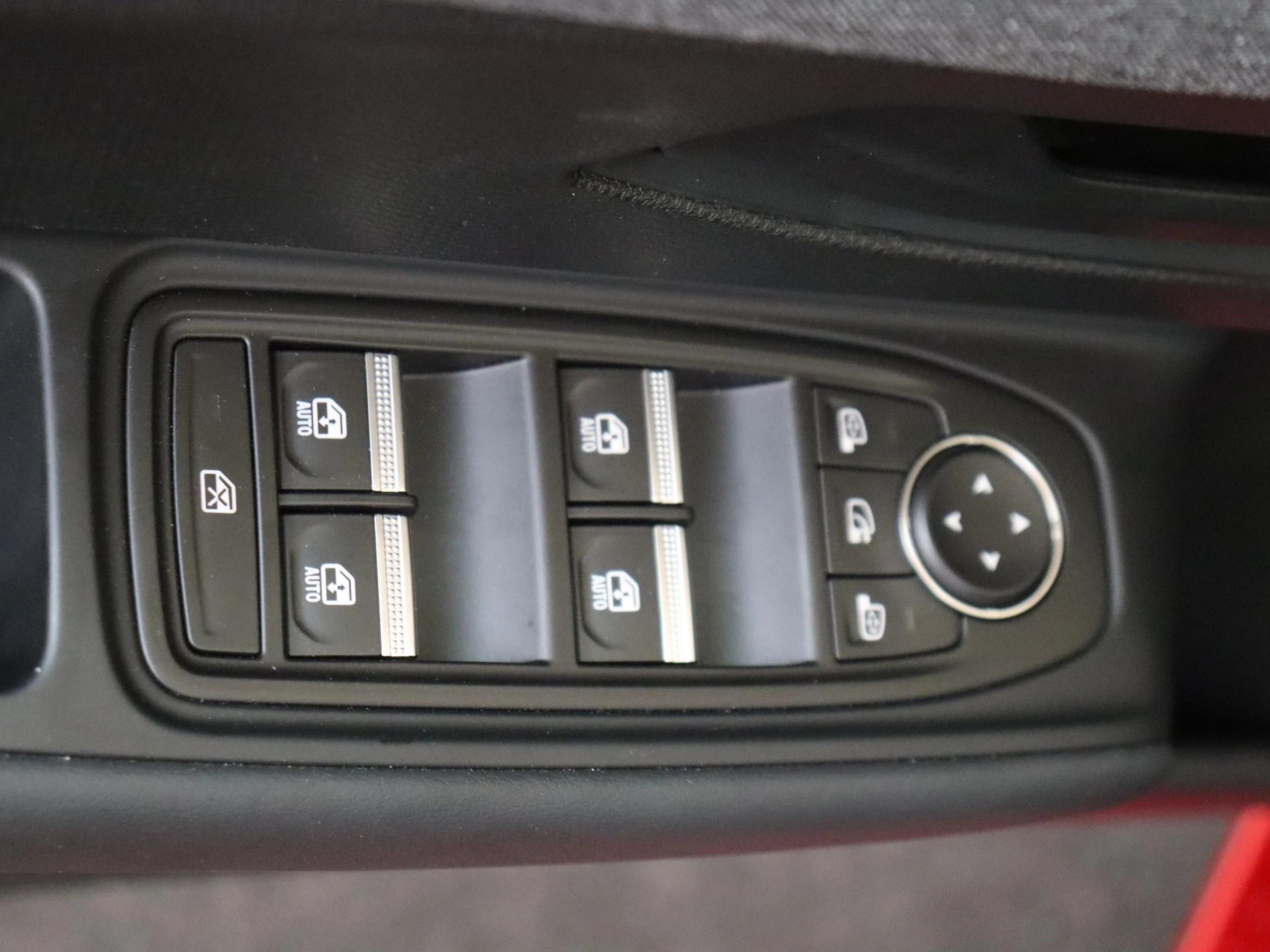 Renault-Clio-image-23