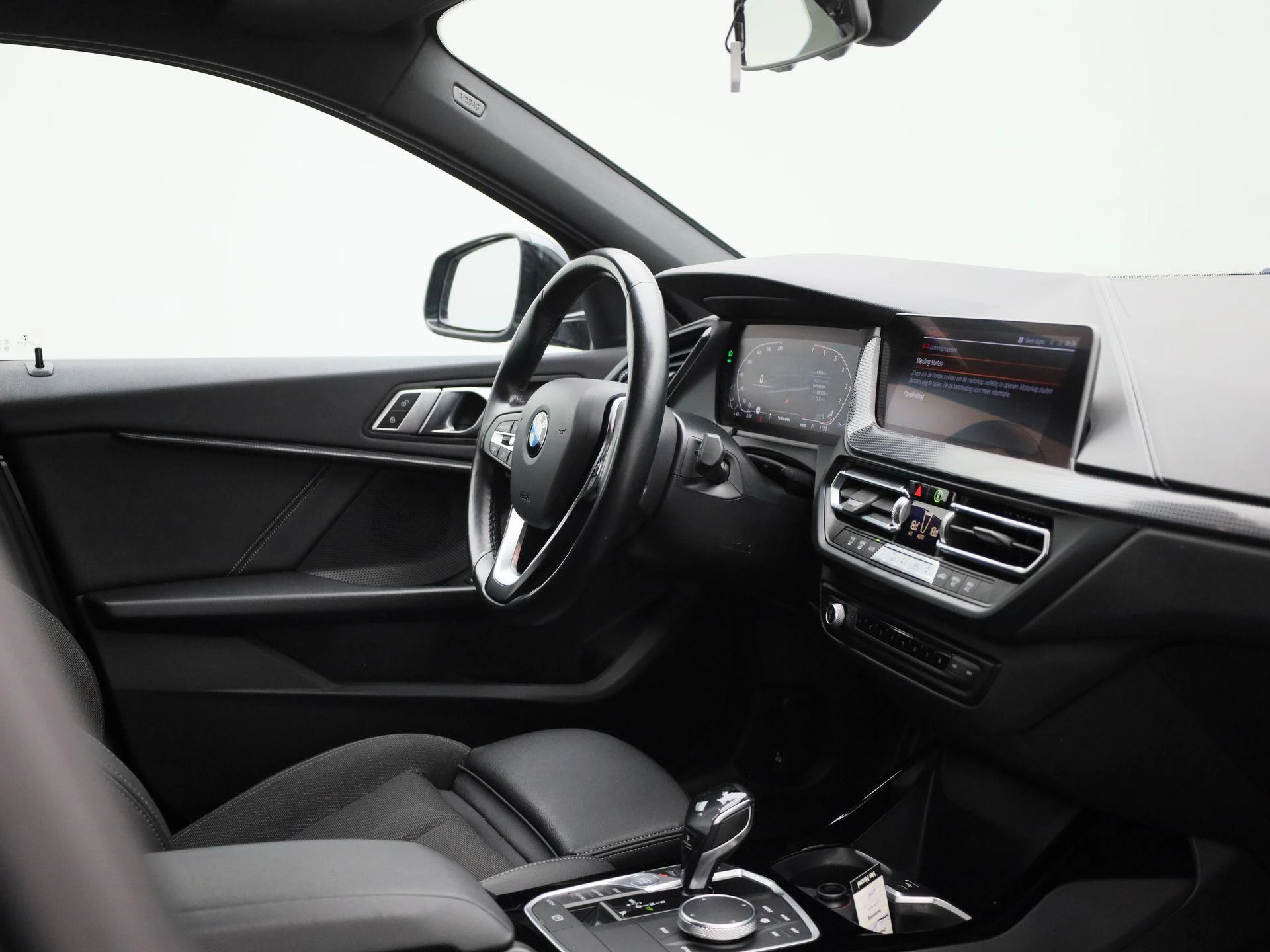 BMW-1 Serie-image-31