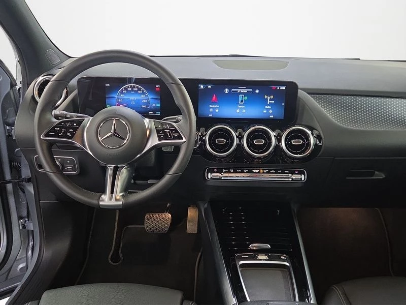 Mercedes-Benz GLA 200 PROGRESSIVE AHK SHZ MBUX NAVI KLIMA Progressive