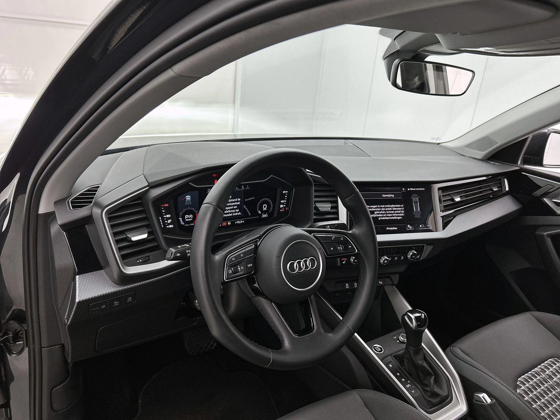 Audi-A1 Sportback-image-11