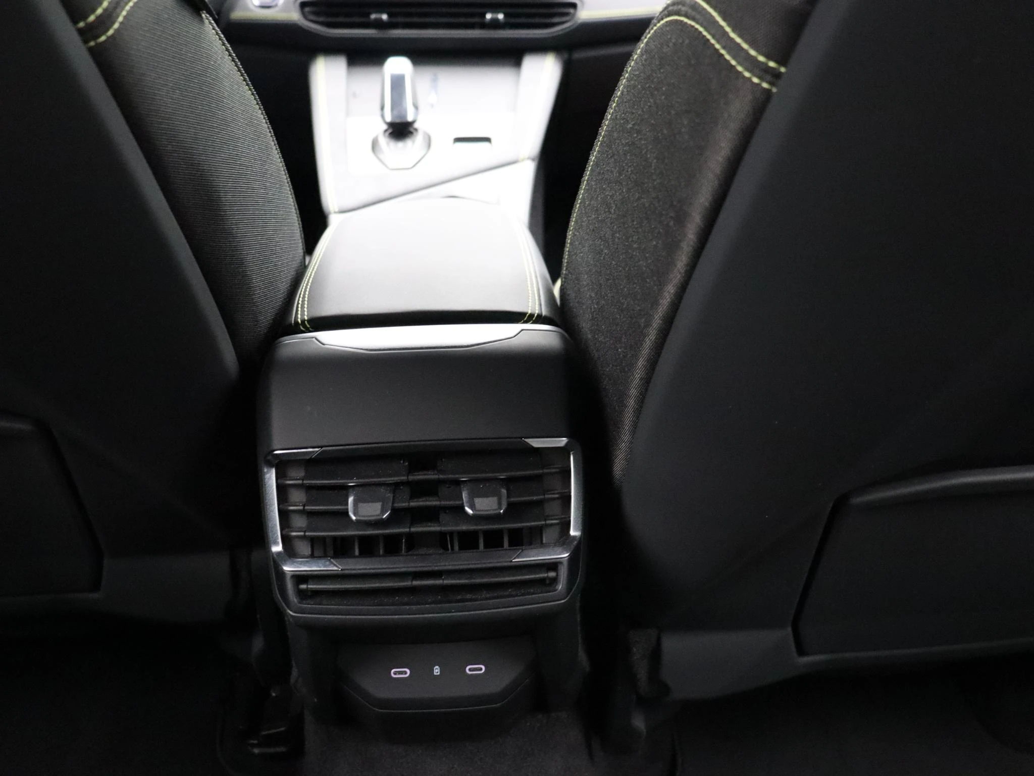 Lynk & Co-01-image-20