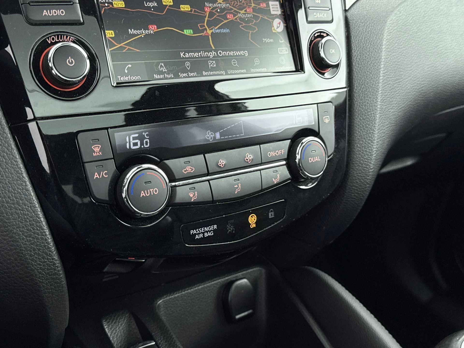 Nissan-QASHQAI-image-18
