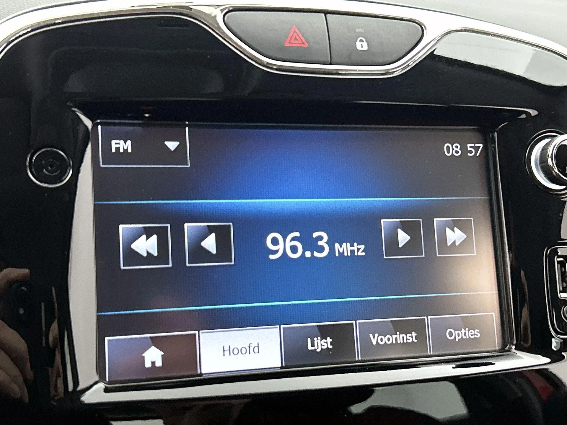 Renault-Clio-image-5