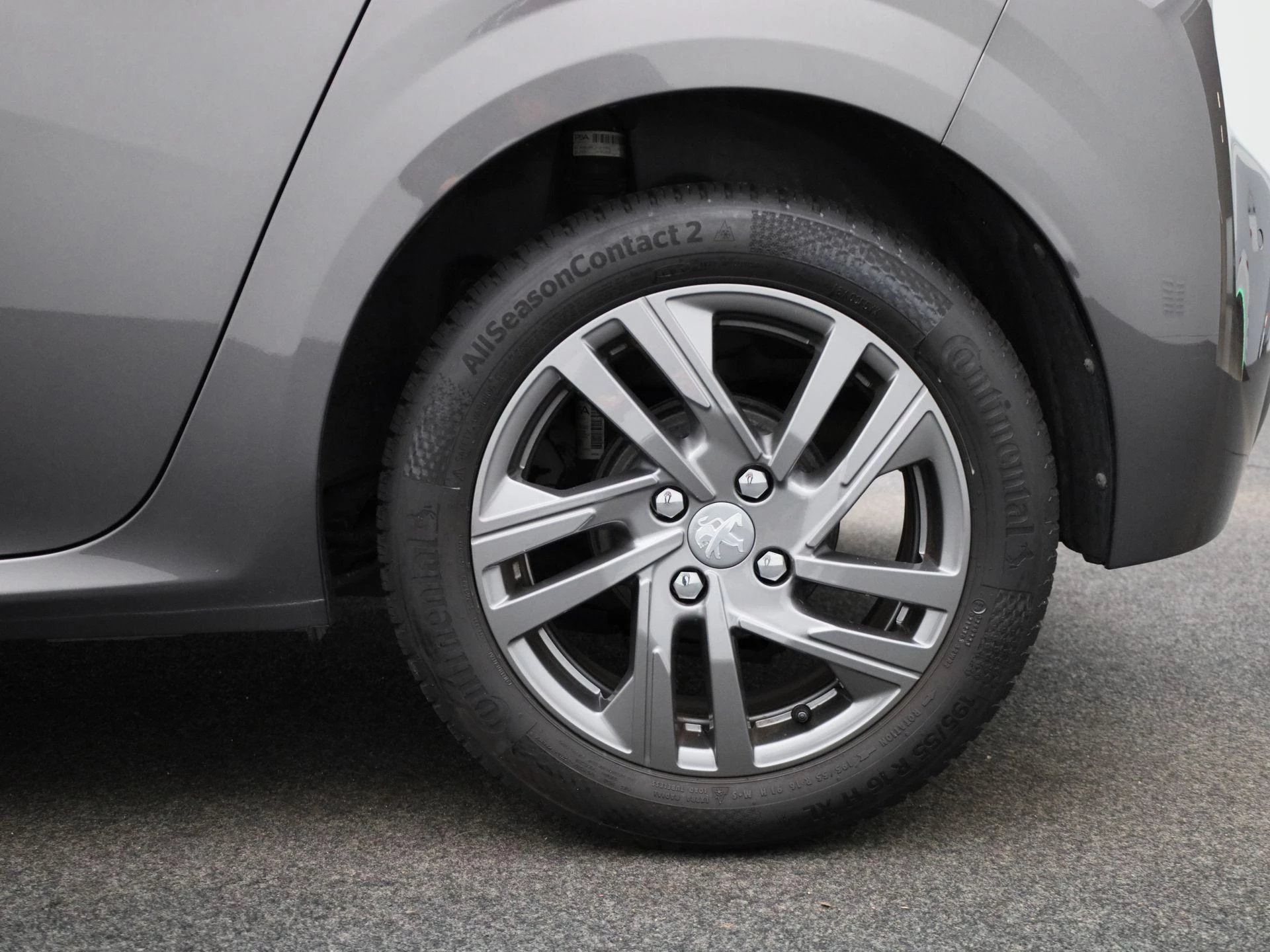 Peugeot-208-image-12