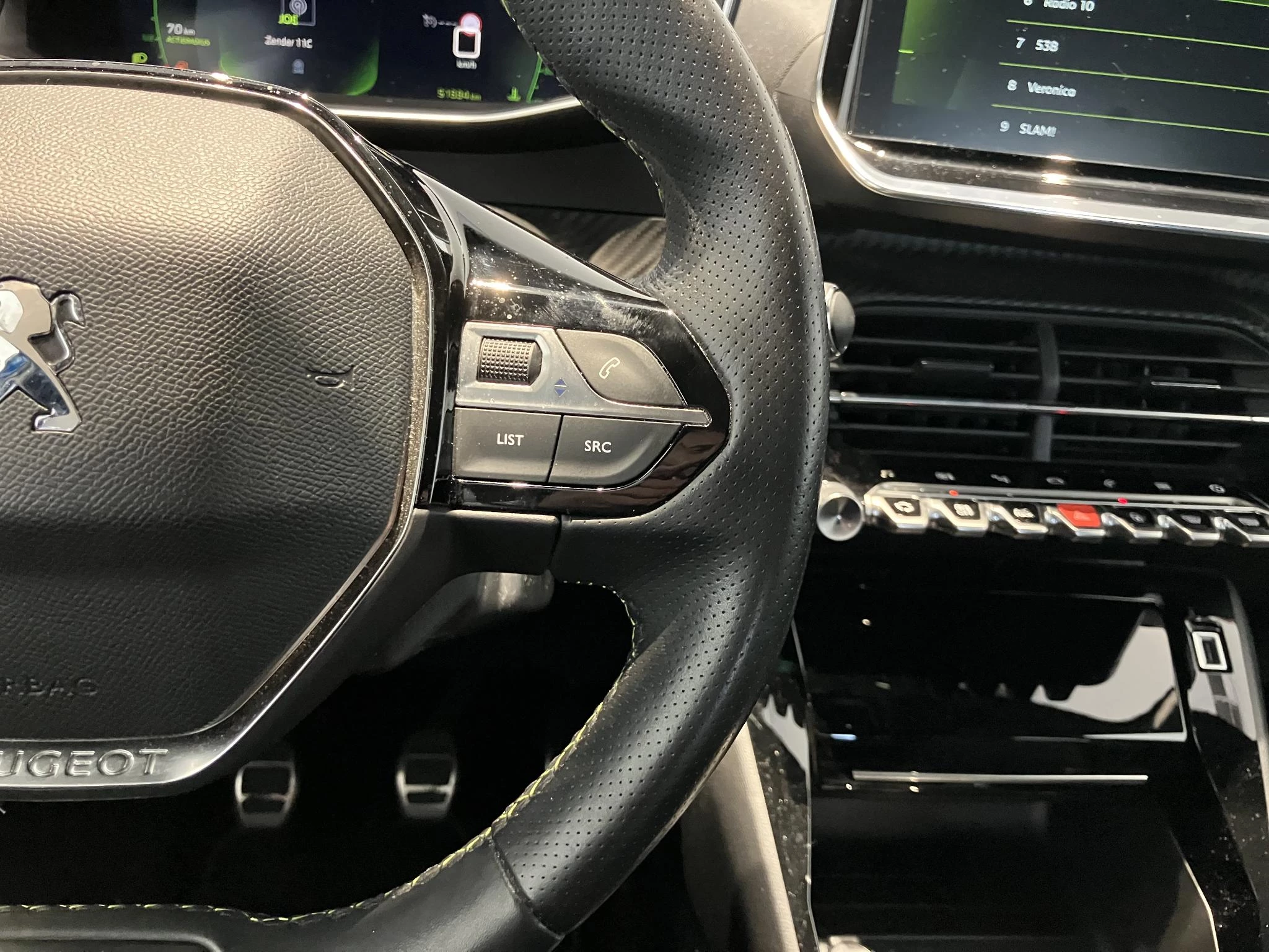 Peugeot-208-image-16