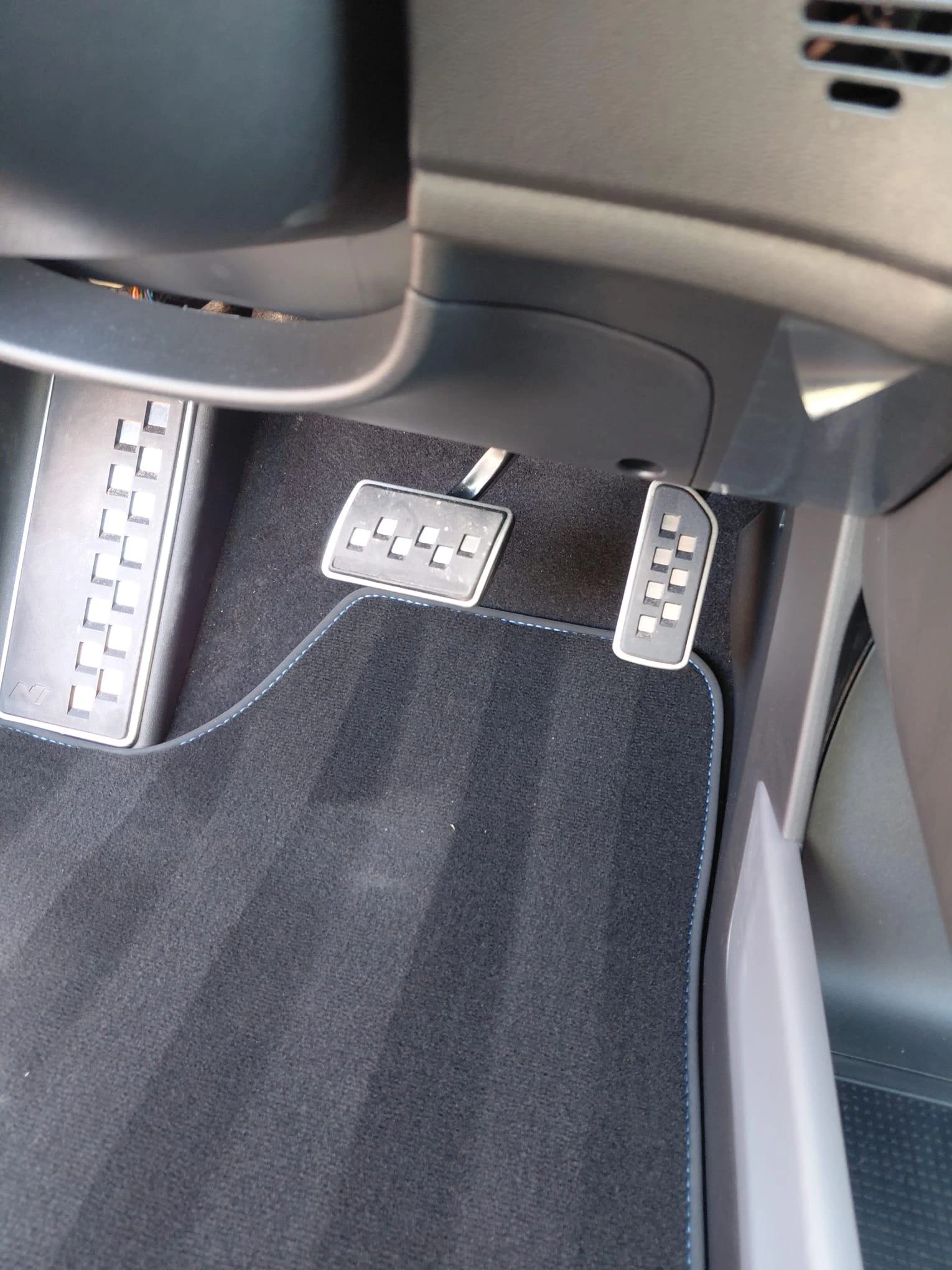 Hyundai-IONIQ 6-image-7