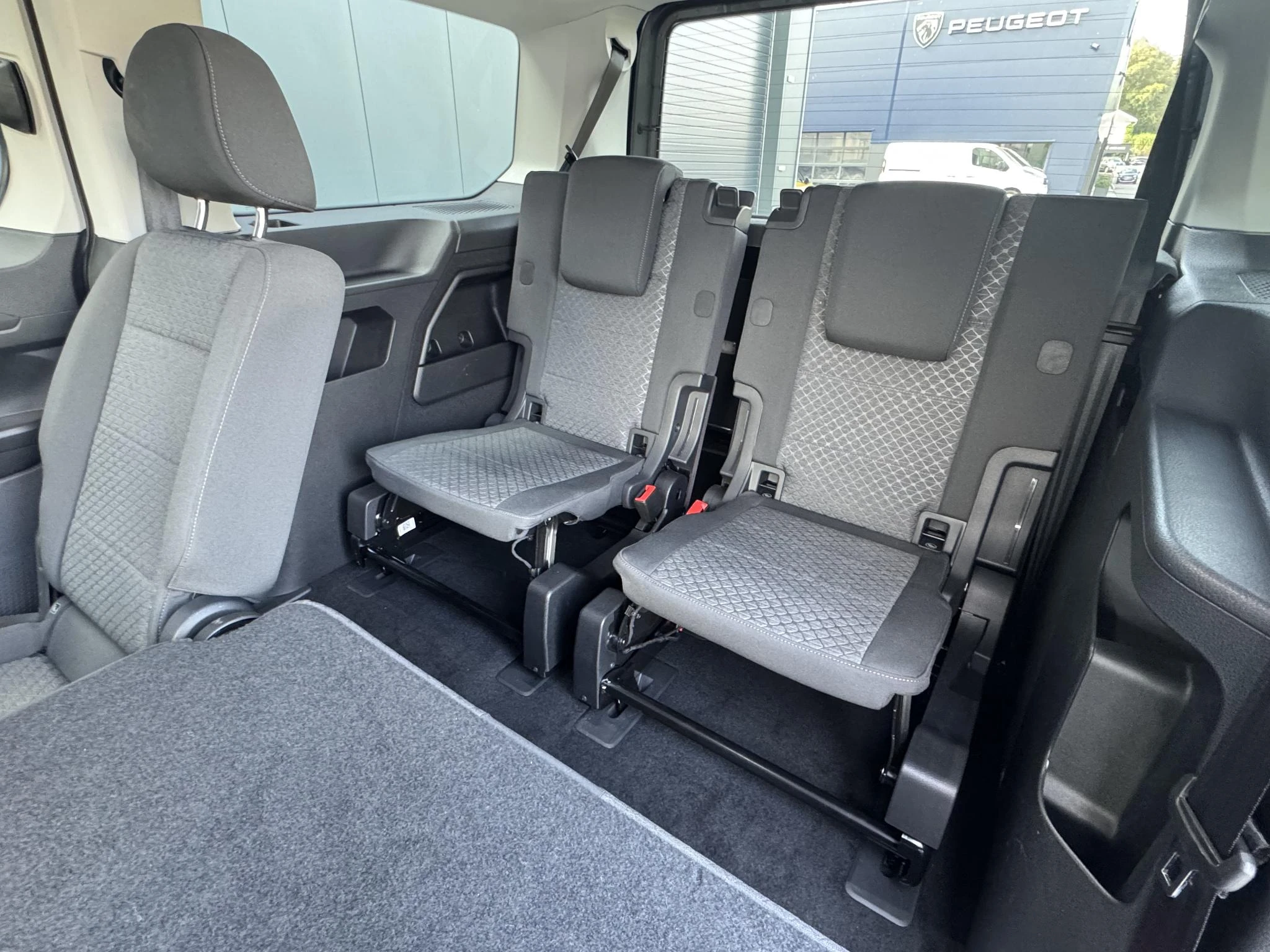 Ford-Tourneo Connect-image-13