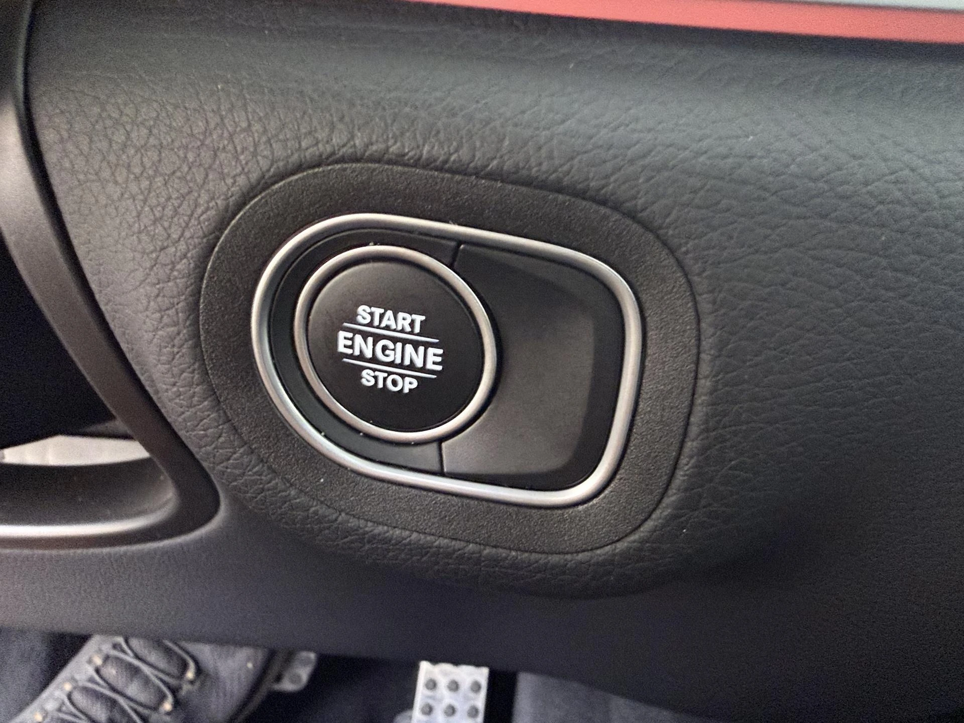 Mercedes-Benz-GLE-image-21