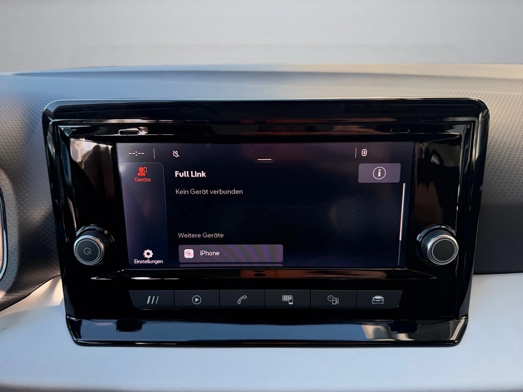 SEAT-Arona-image-8