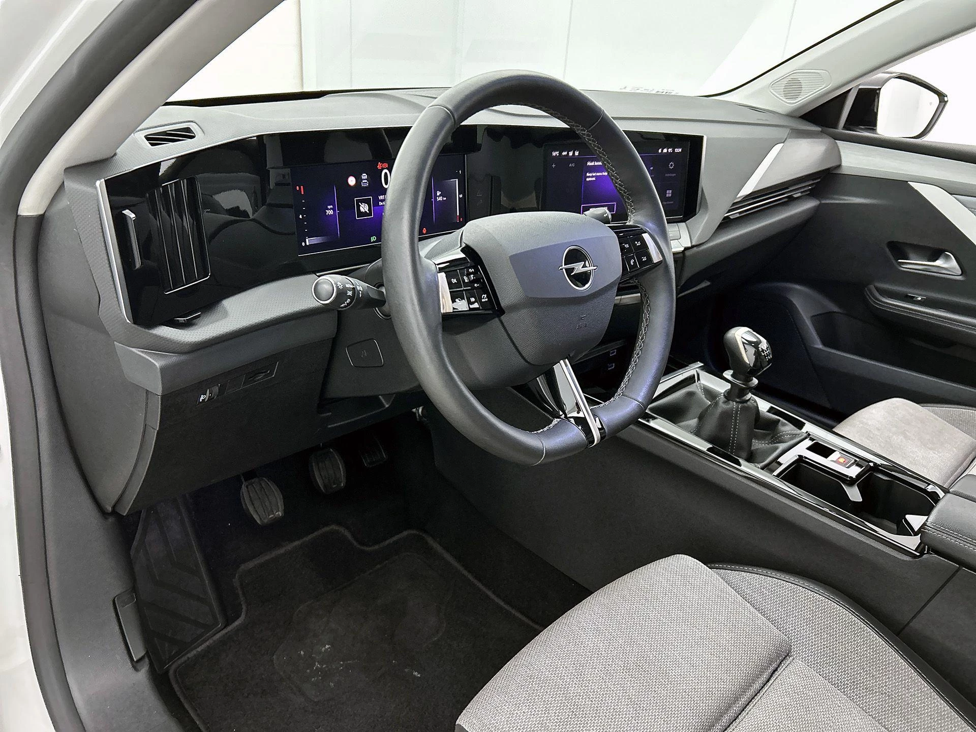 Opel-Astra-image-20