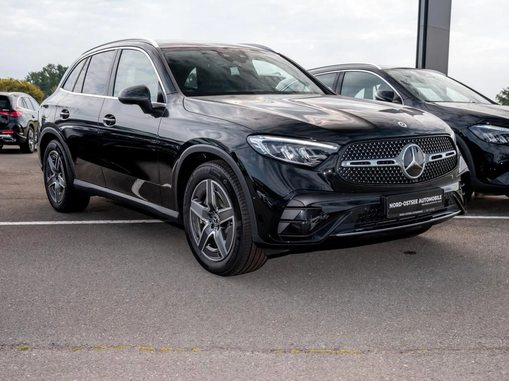 Mercedes-Benz-GLC 300 d-image-3