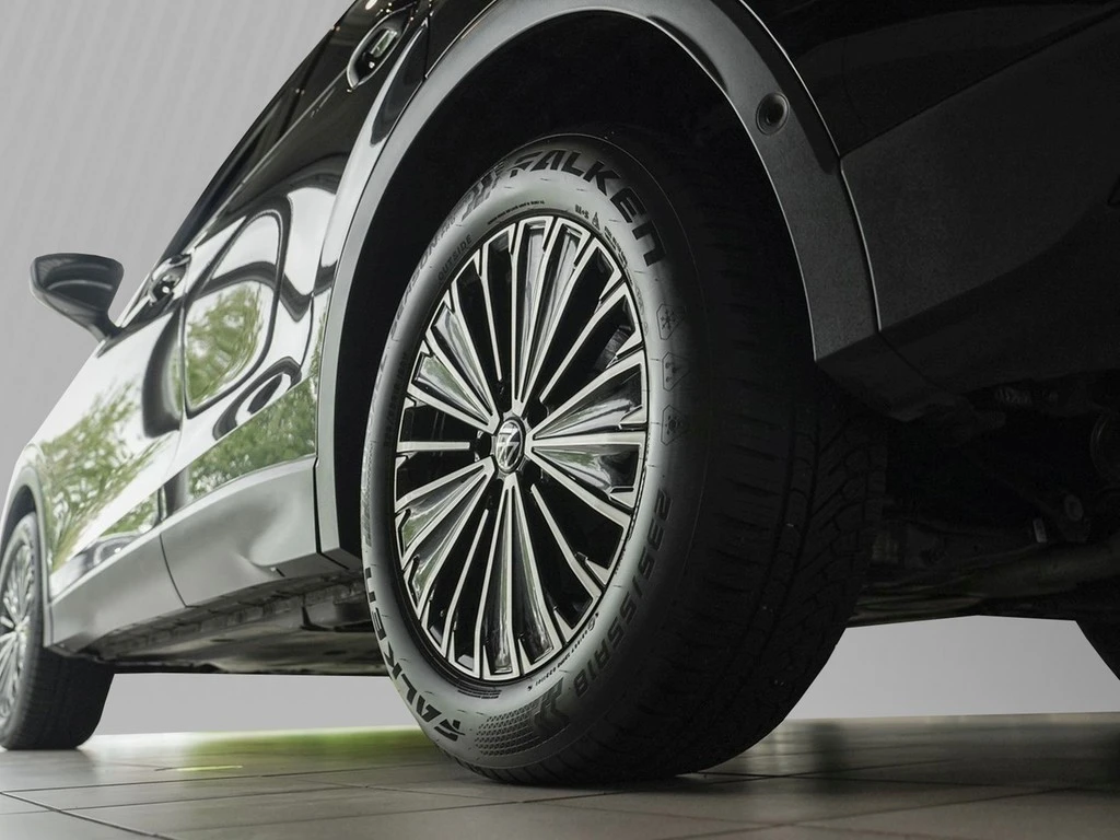 Volkswagen-Tiguan-image-4