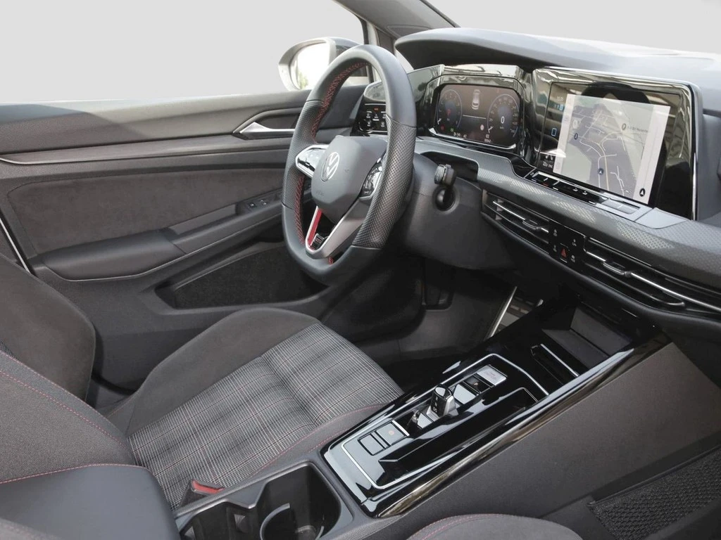 Volkswagen-Golf-image-8