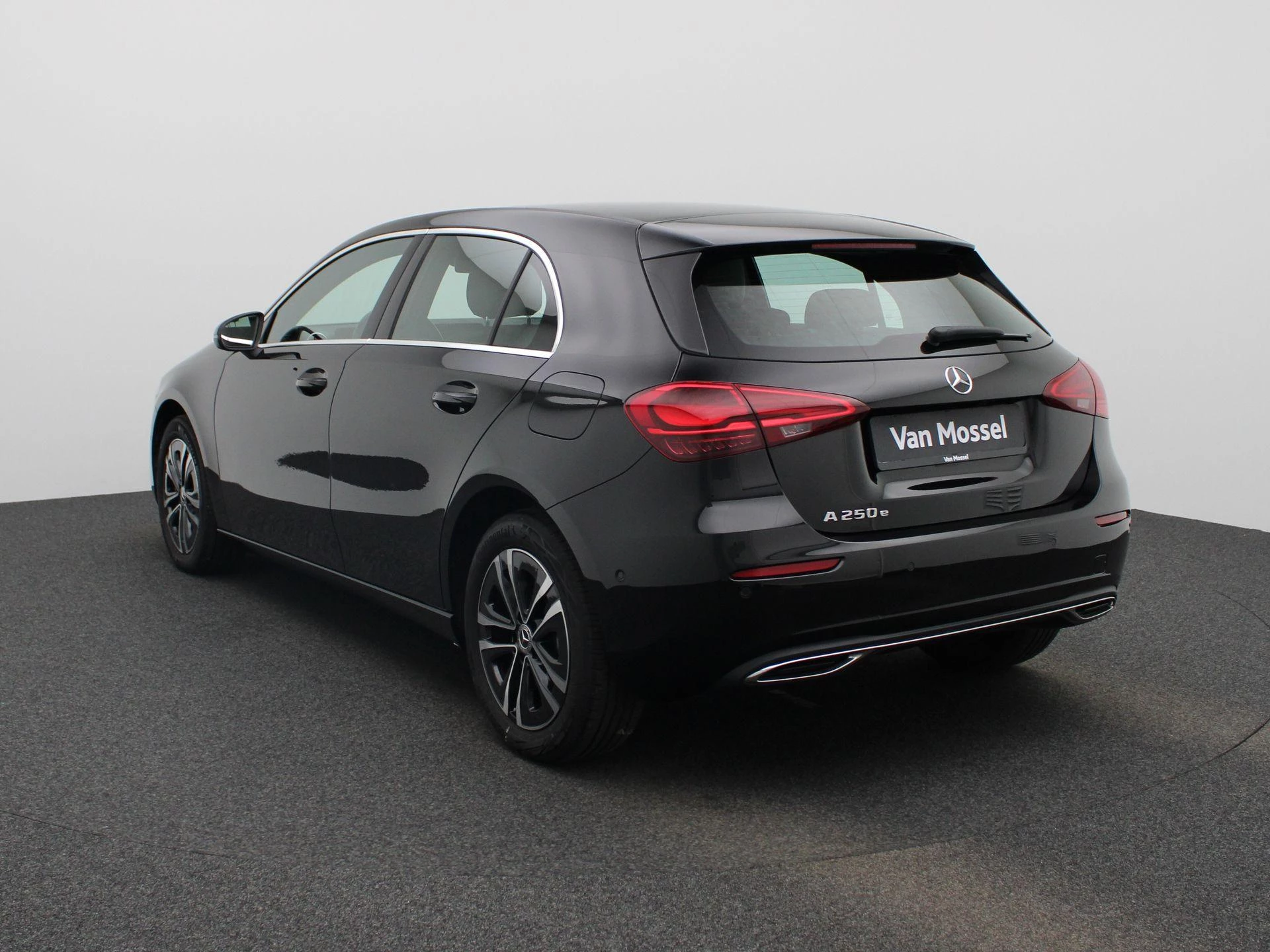 Mercedes-Benz-A-Klasse-image-3