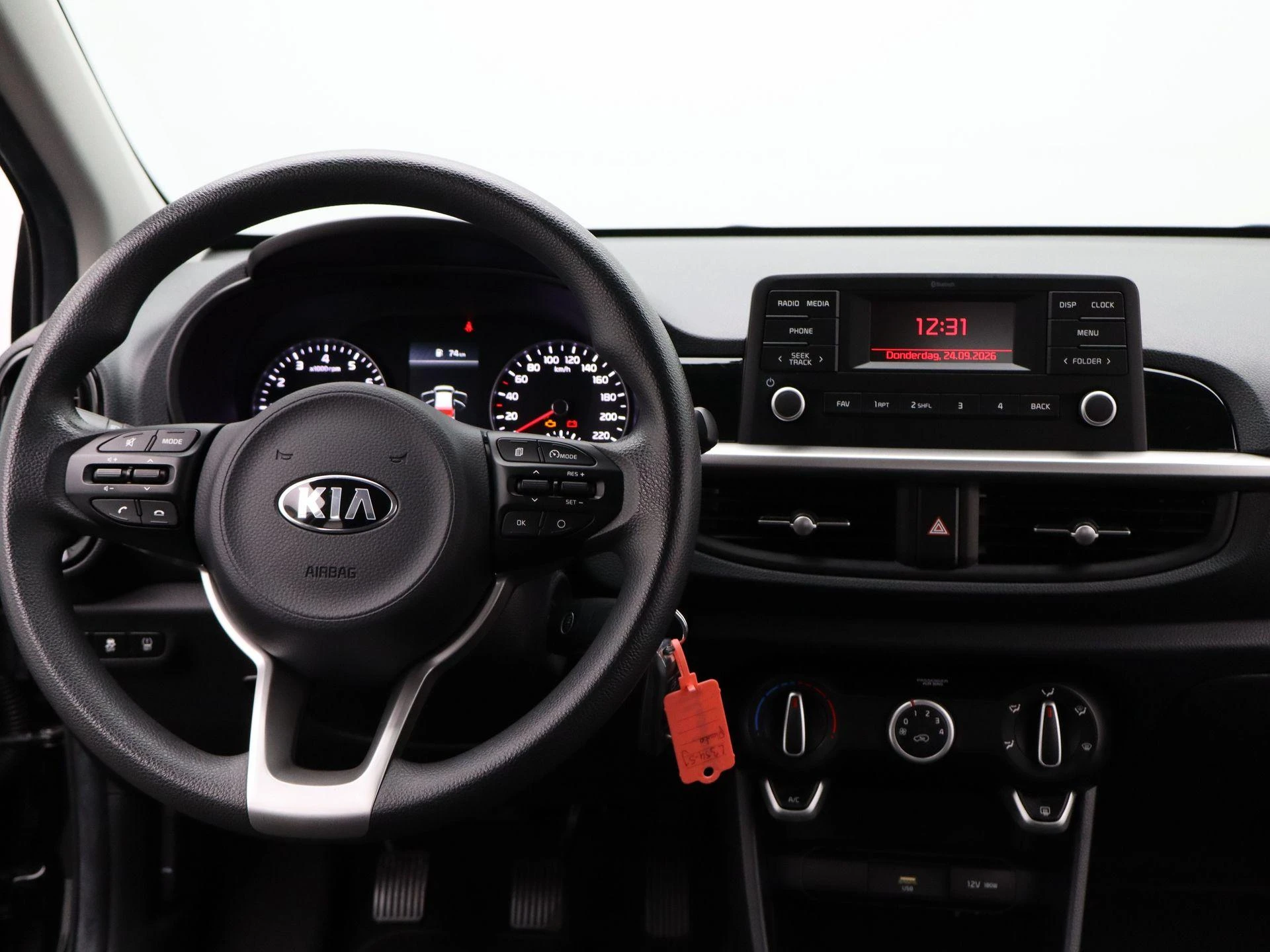 Kia-Picanto-image-8