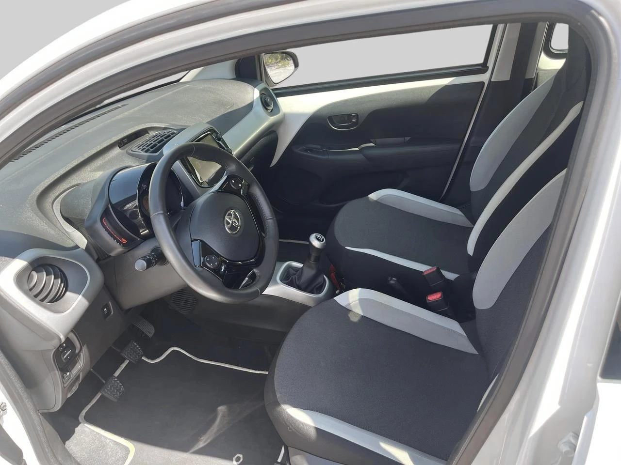 Toyota Aygo 1.0 VVT-i x-play
