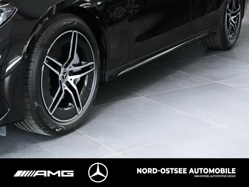 Mercedes-Benz E-Klasse 220 d AMG ADVANCED NIGHT PAKET TOTWINKEL DISTR AMG Line
